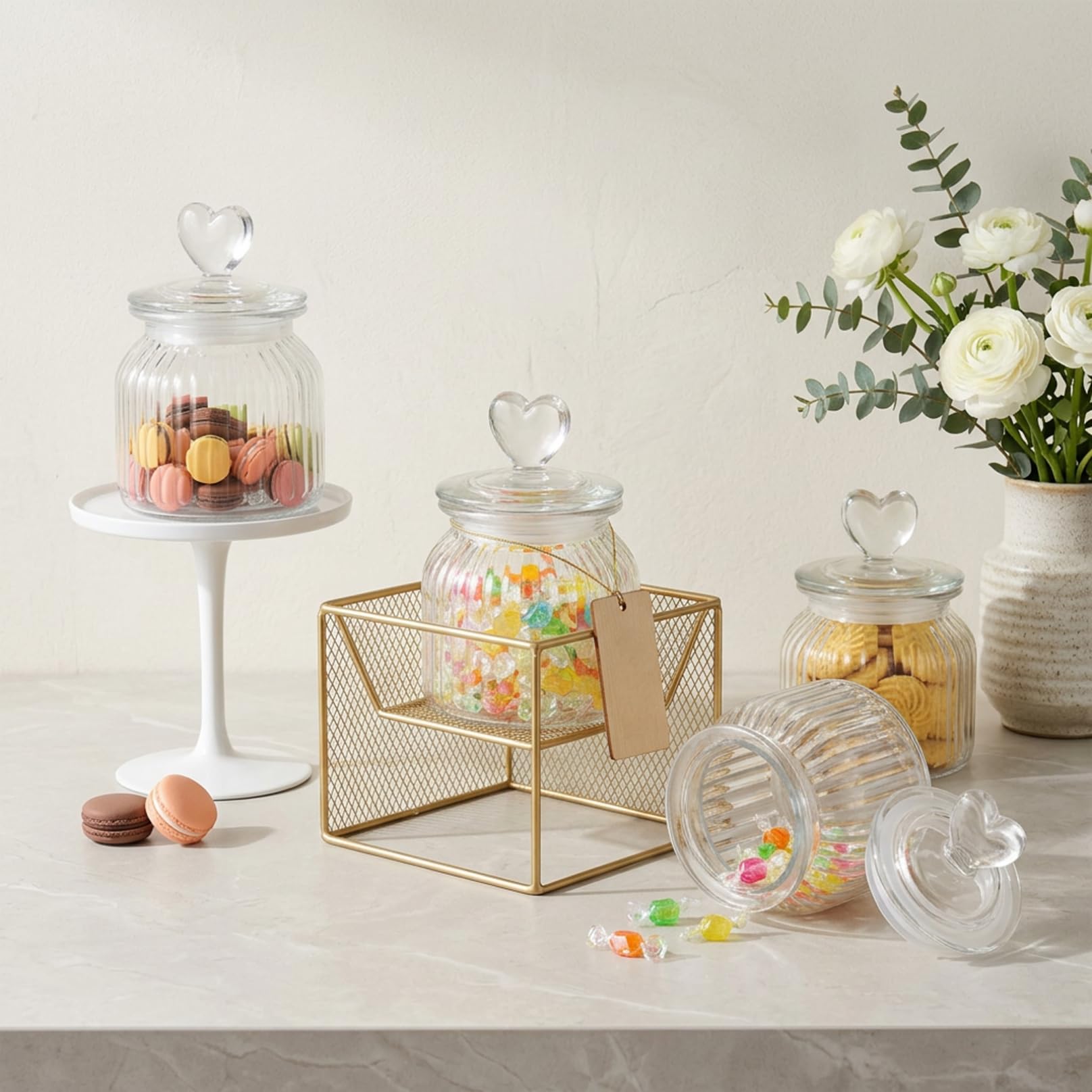 Lot de 4 bocaux à bonbons en verre transparent avec couvercles en forme de cœur avec couvercles - Bocaux à biscuits en verre texturé à rayures décoratives pour mariage, Saint-Valentin, fête