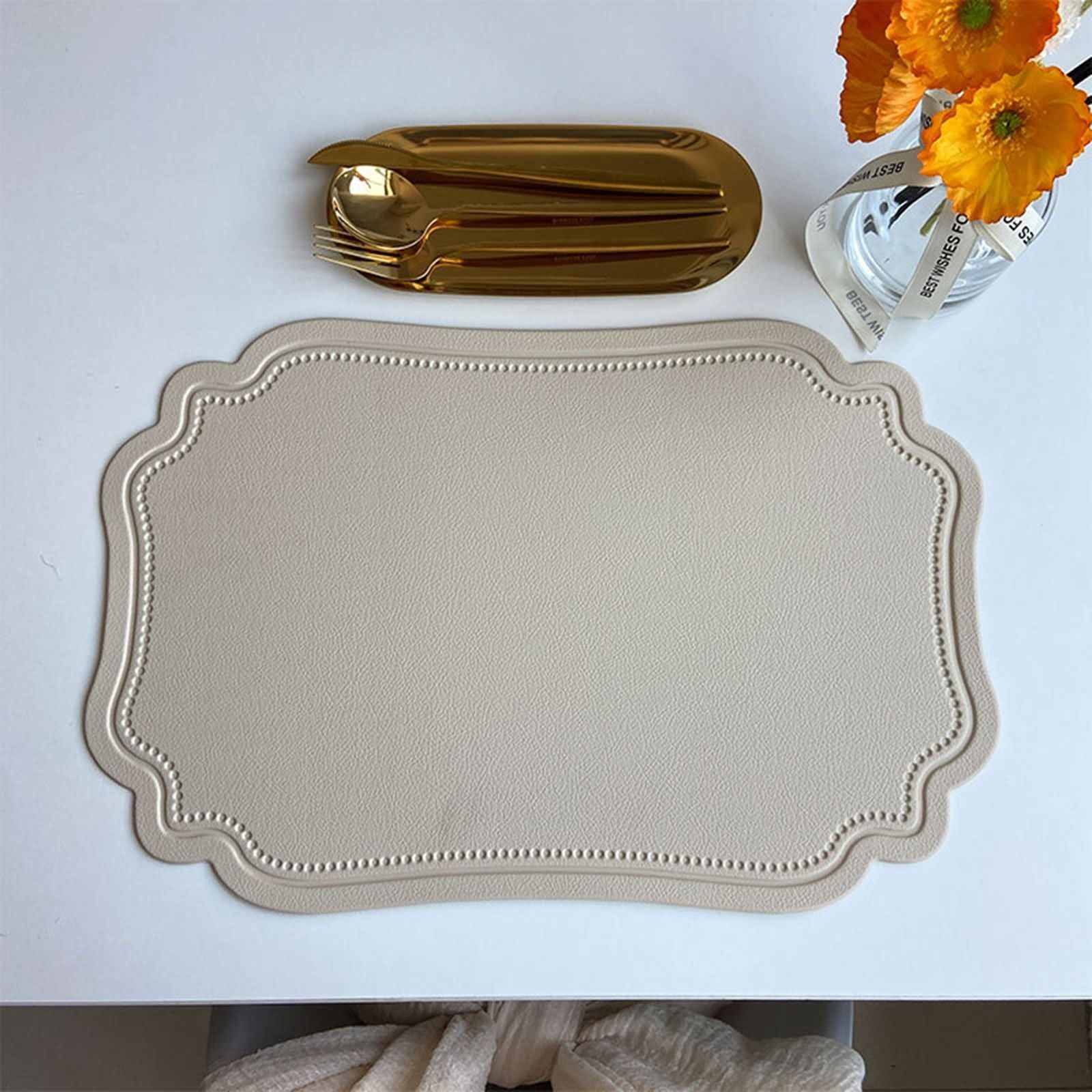 Lot de 6 Sets de Table, 30 x 45 CM Tapis de Table Antidérapant Salon Cuir PVC Jaune Beige, Couleur Unie avec Géométrique