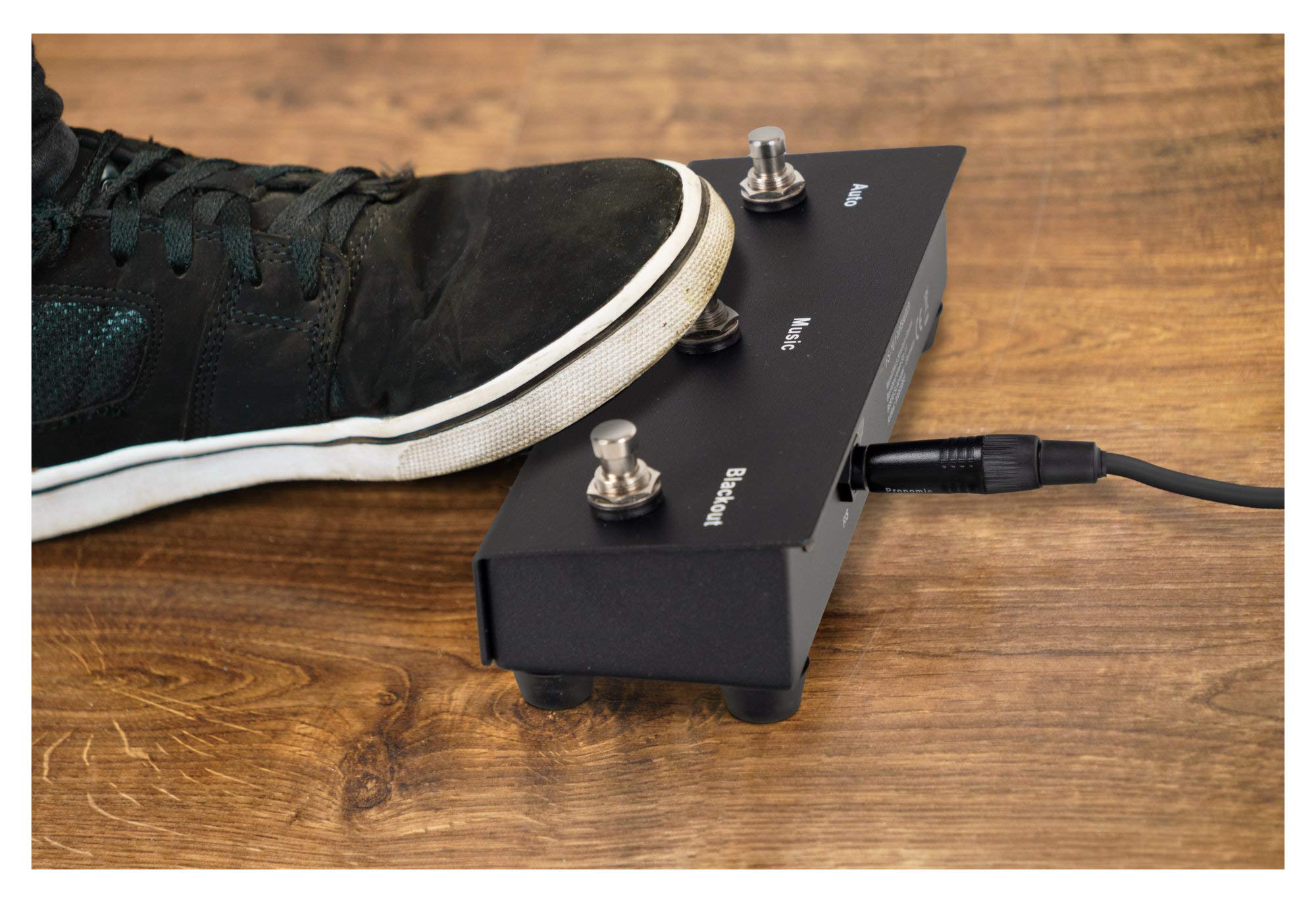 Showlite LDO-10 MKII FS LED DMX Operator + Footswitch Set - DMX-Controller für LED-Scheinwerfer - Ideal für Alleinunterhalter, kleinere Bands oder Kneipen - Set inklusive Fußfernsteuerung und Kabel