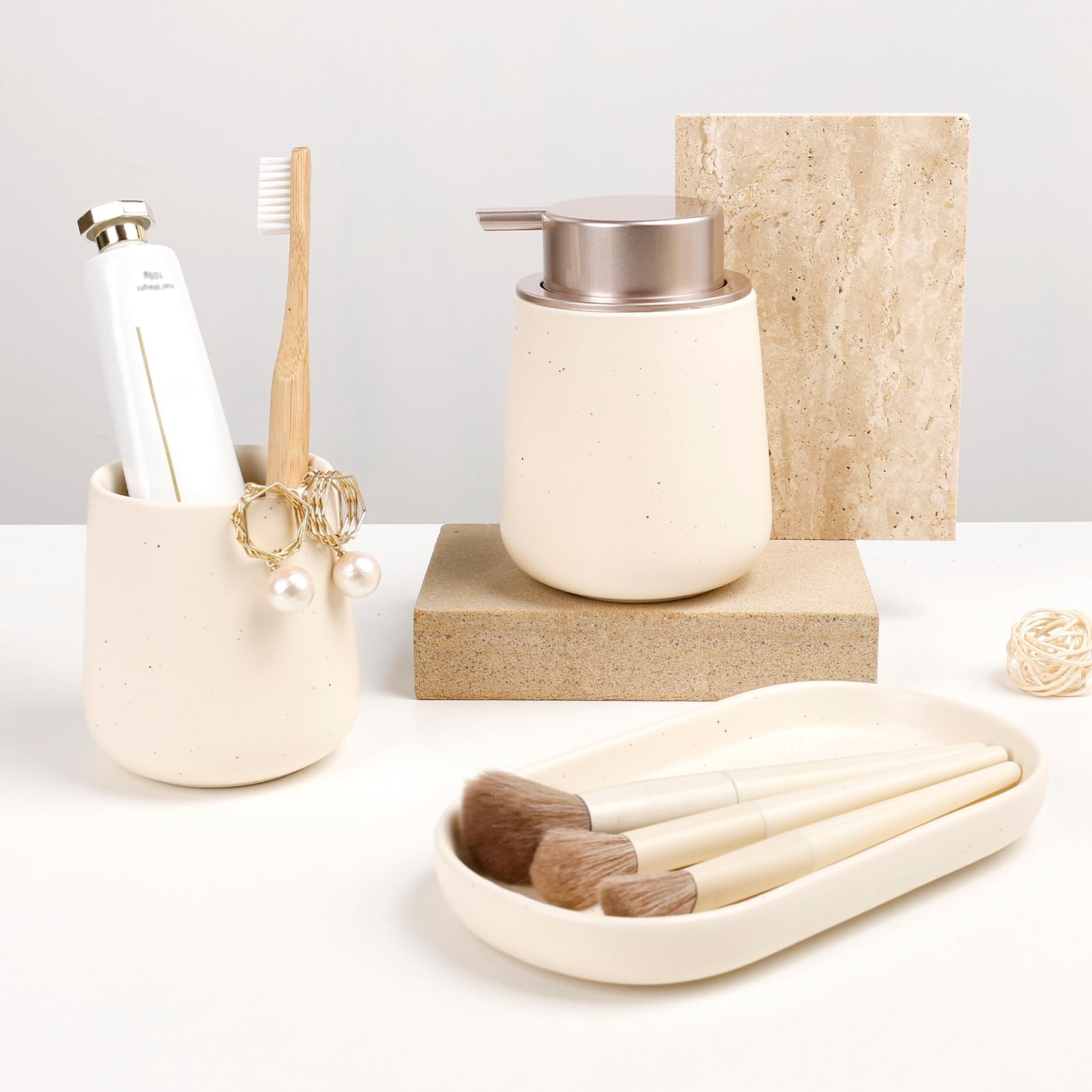 BosilunLife Juego de accesorios de baño de 3 piezas, dispensador de jabón de baño de espuma de cerámica, decoración de baño negra, dispensador de jabón de espuma y soporte para cepillo de dientes/vaso