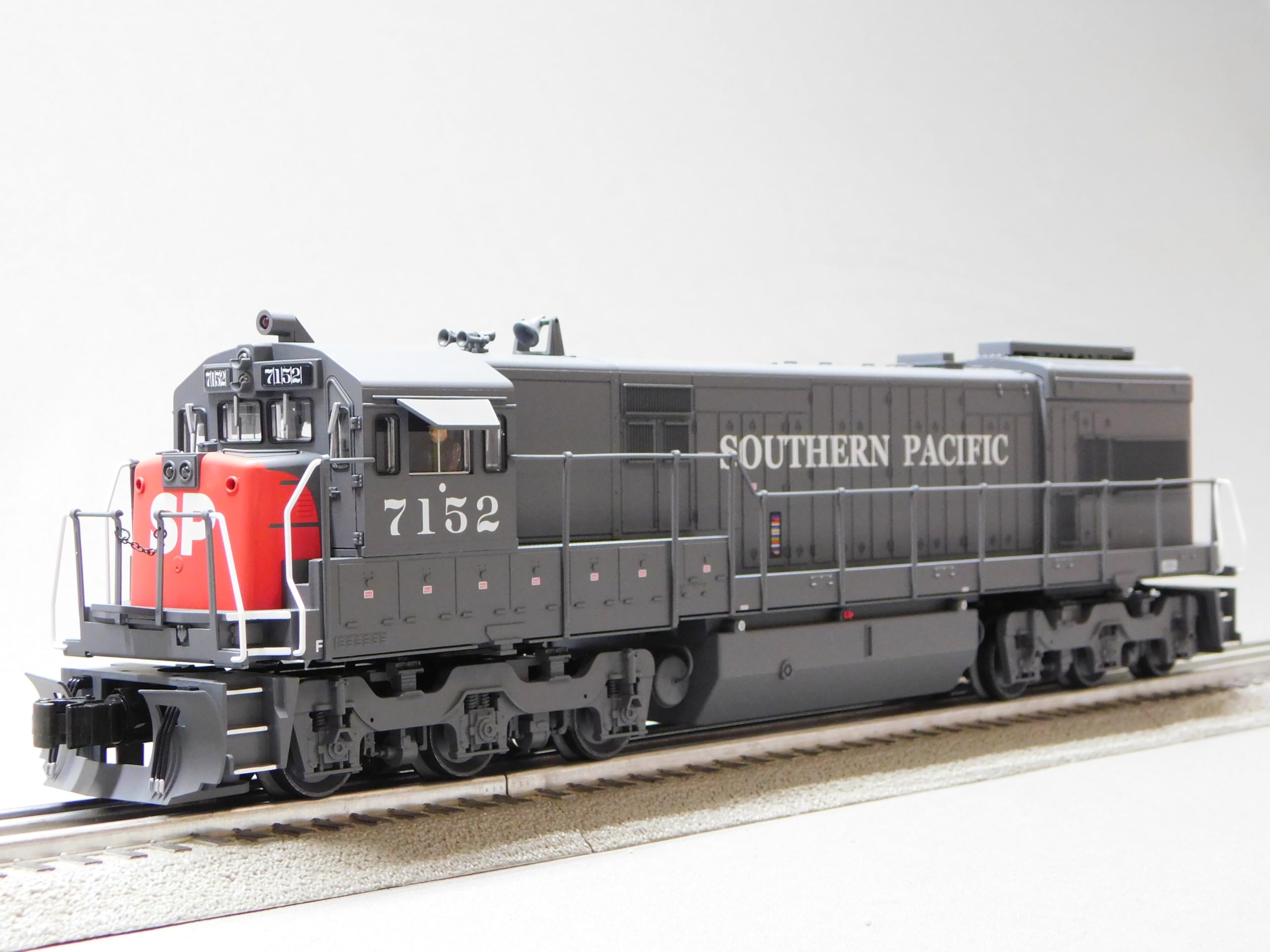 Lionel Southern Pacific SP Legacy U28C Diesel Engine #7152 O Gauge 2433781