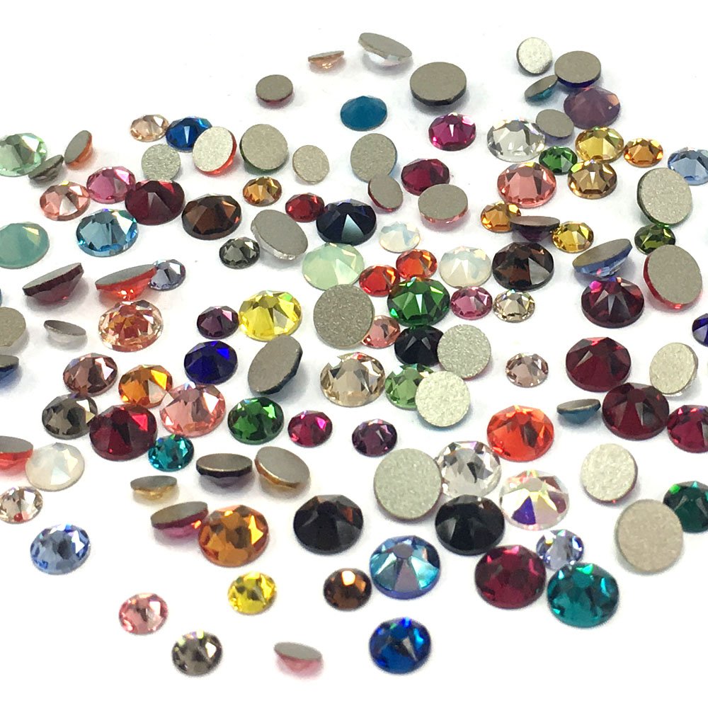 SWAROVSKI XIRIUS ROSE2088 カラー：Crystal Swarovski Sew On Crystals Xirius Light Rose