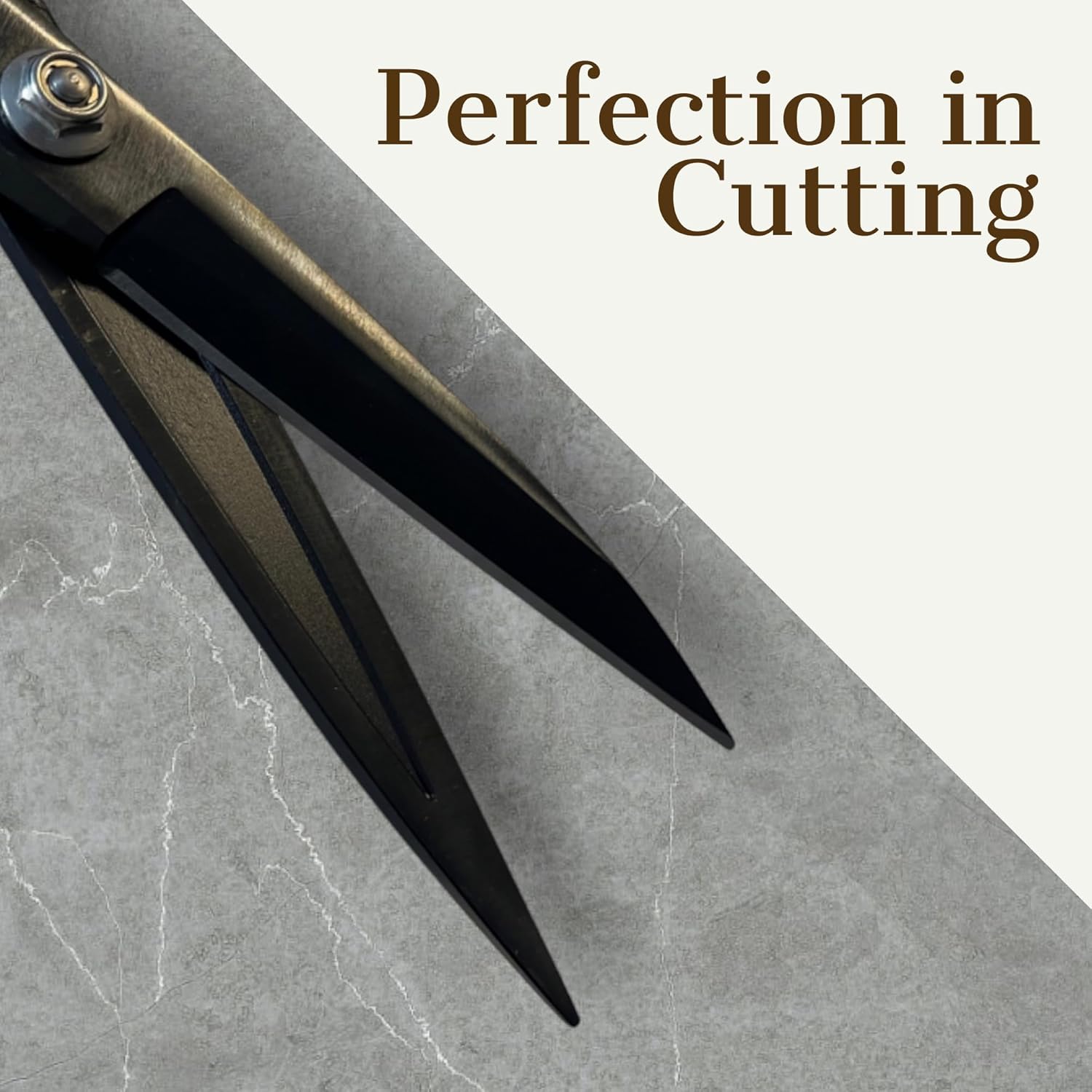 プロ仕様の布製はさみ &amp; Sサイズ | 高炭素鋼の刃付き高耐久裁縫はさみ (赤と巻尺、9インチ)