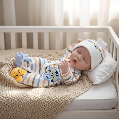 Miniatura 2 de CARANOVO Muñecas Reborn para bebés niños  Muñeca de bebé realista con peso suave de 18 pulgadas muñeca de bebé recién nacido realista para dormir en