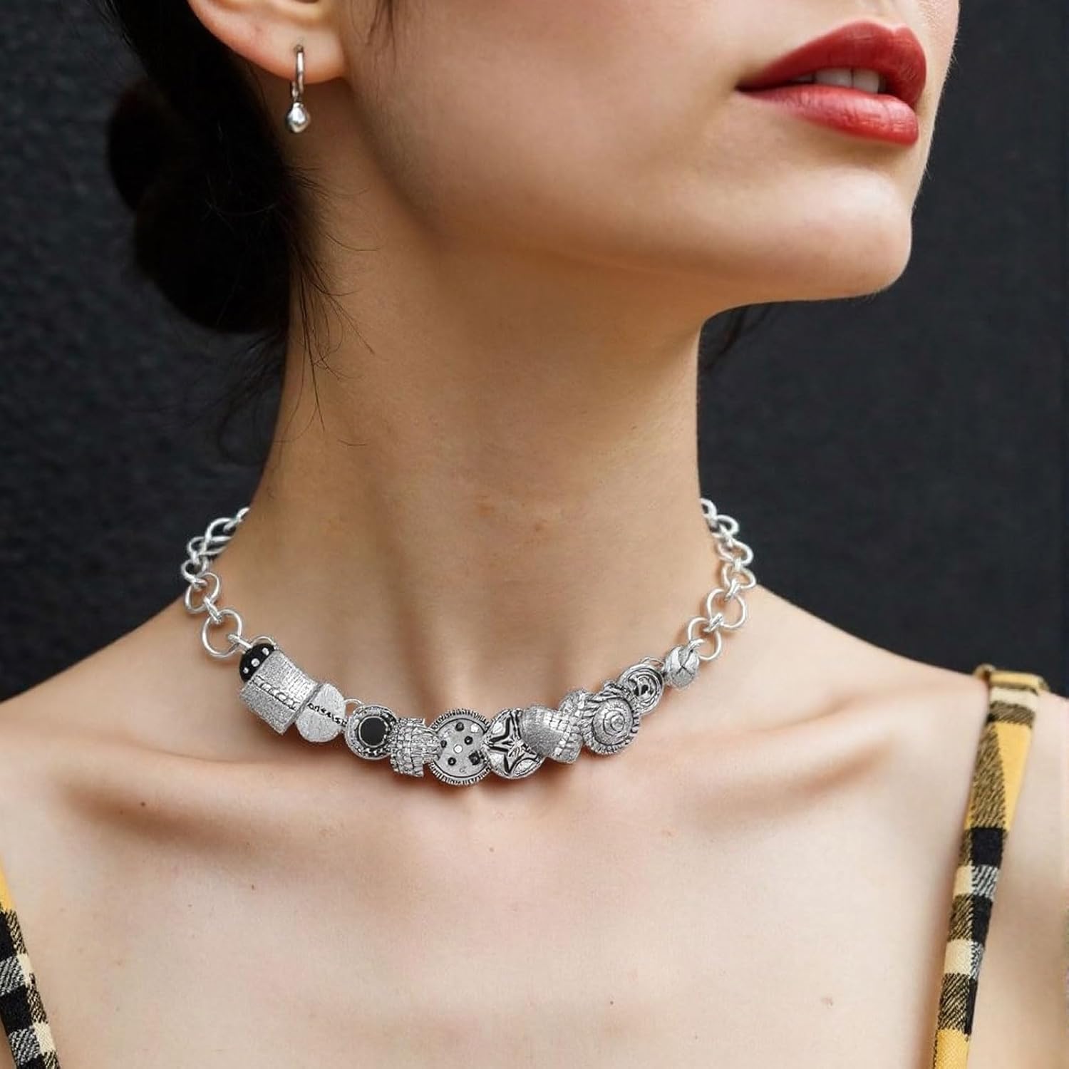 Heart Chunky Choker Necklace， Star Choker Necklace for Women Gothic Y2K Aesthetic Outfit Jewelry Accessories Vintage Retro Chunky Costume，Suitable for Mother's Day，Halloween and Christmas Day - Image 3