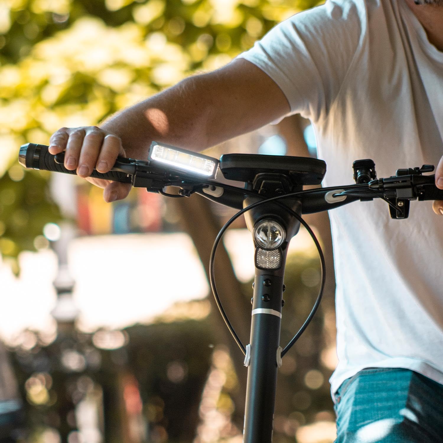 SmartGyro - Foco Bike/Scooter Pro HD LED para Patinetes Eléctricos y Bicicletas, Alta Luminosidad, 4 modos de iluminación, con Batería