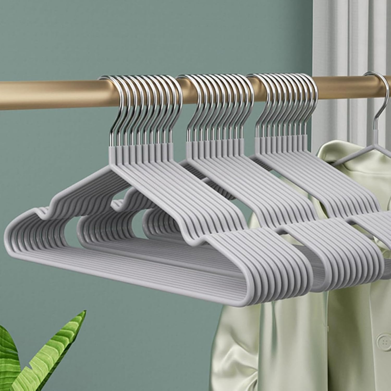60 Pack Premium Rubber-Coated Metal Clothes Hangers Non-Slip Space-Saving, Grey, 42.5 x 20.5 x 0.4 cm - Image 4