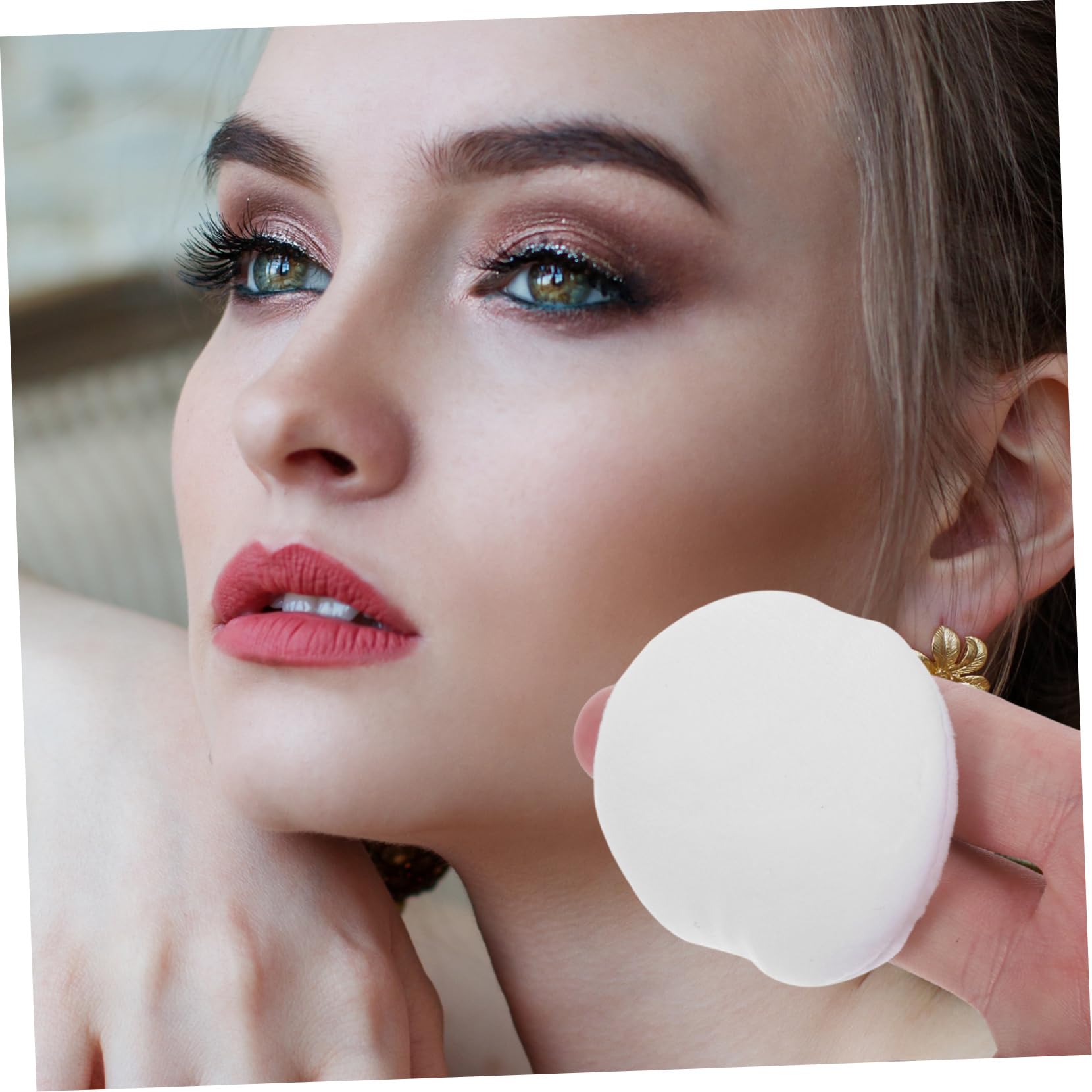 NIYANGLE Practical 5-pack Makeup Puff for Loose Powder Liquid Foundation Soft Velvet Material Easy to Clean Random Color