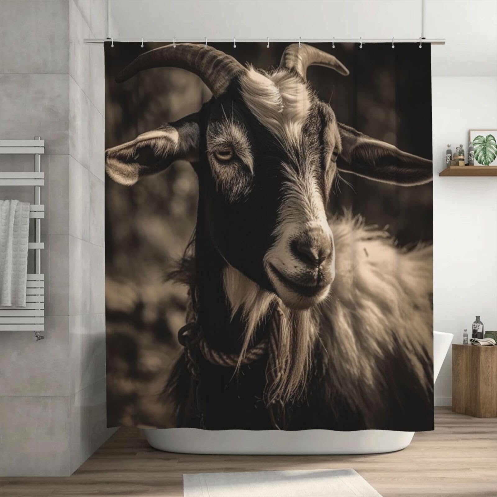 Rideau de douche motif chèvre pour une salle de bain moderne en noir et blanc