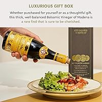 Vista 4 de Giuseppe Giusti 4 Medallas de Oro "Quarto Centenario" Champagnotta En Caja Regalo Vinagre Balsámico Tradicional de Módena Envejecido Mayor de 15