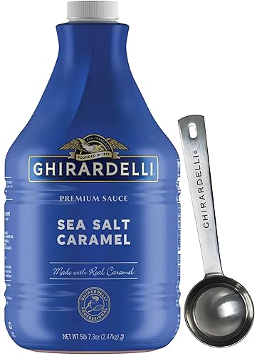 Ghirardelli - Salsa con sabor a caramelo de sal marina, botella de 87.3 onzas con cuchara barista estampada Ghirardelli