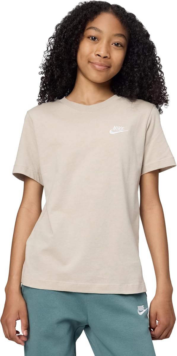 Nike Camiseta unisex Sportswear Club para niños grandes - Niños y niñas