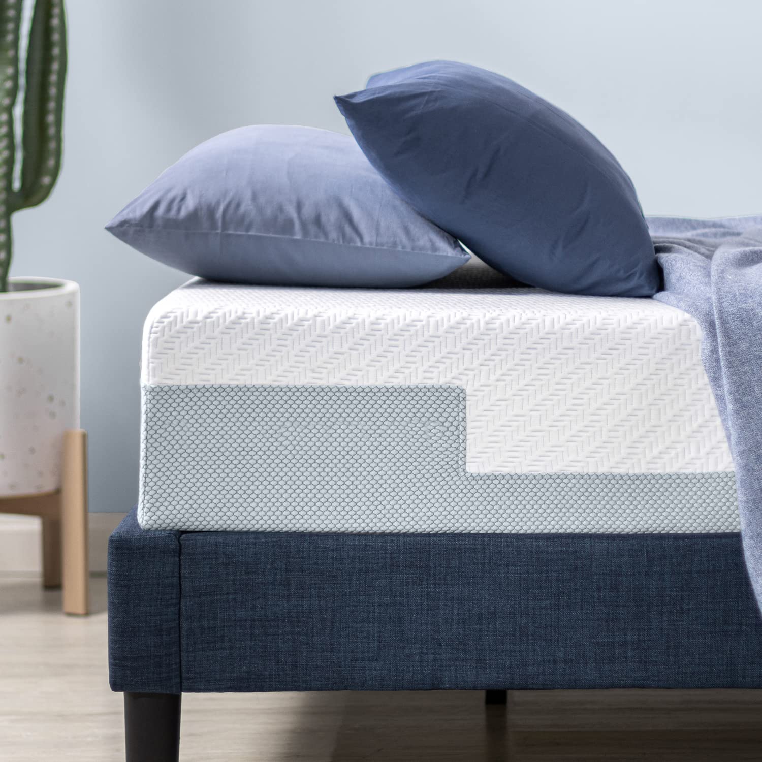 ZINUS 10 Inch Ultra Cooling Gel Memory Foam Mattress / Cool-to-Touch Soft Knit Cover / Pressure Relieving / CertiPUR-US Certified / Bed-in-a-Box / All-New / Made in USA, Full