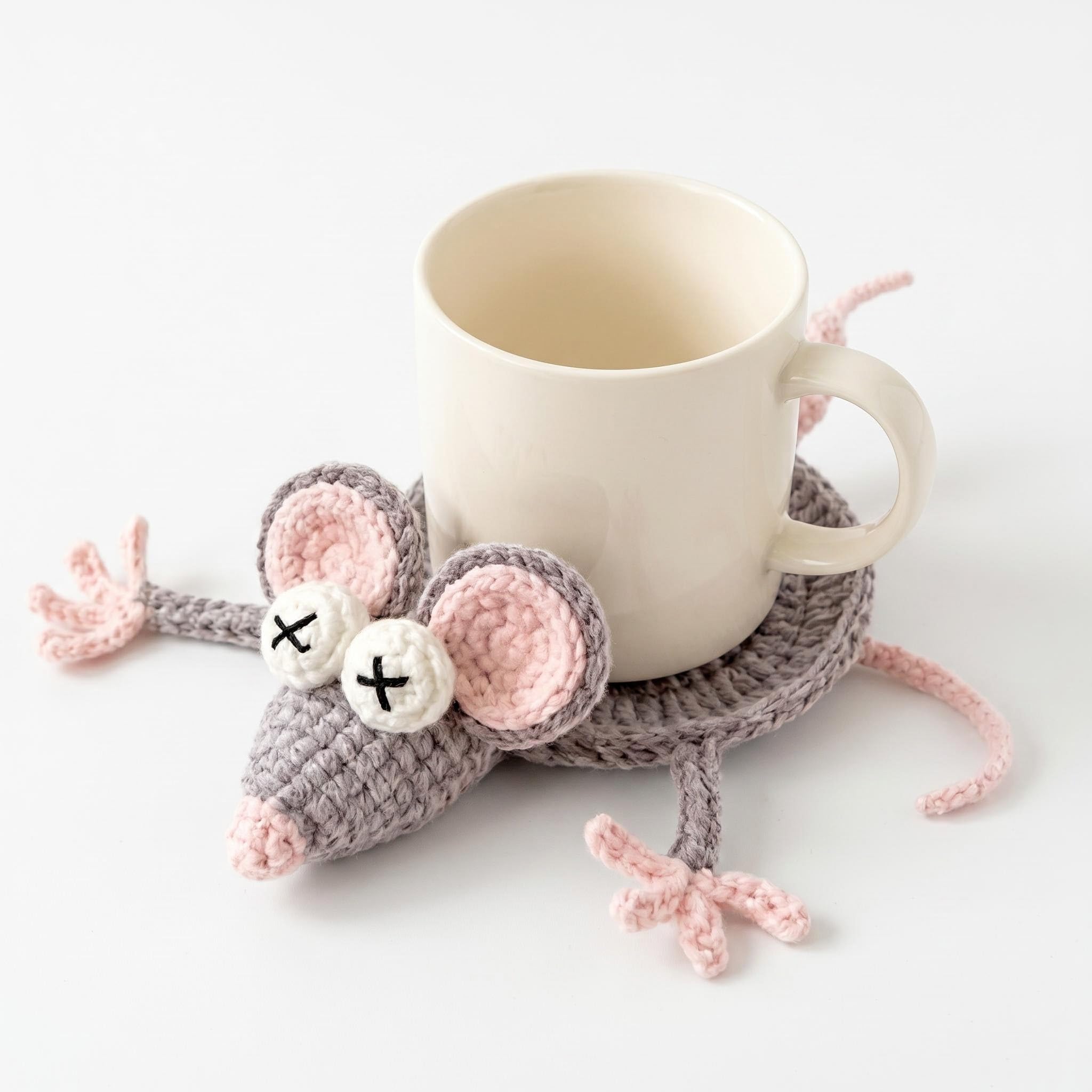 SINJAETRQ Funny Rat Crochet Coasters Handmade Knitted Drink Coasters for Coffee Table Decor Cute Animal Cup Coasters Unique Gifts for Adults