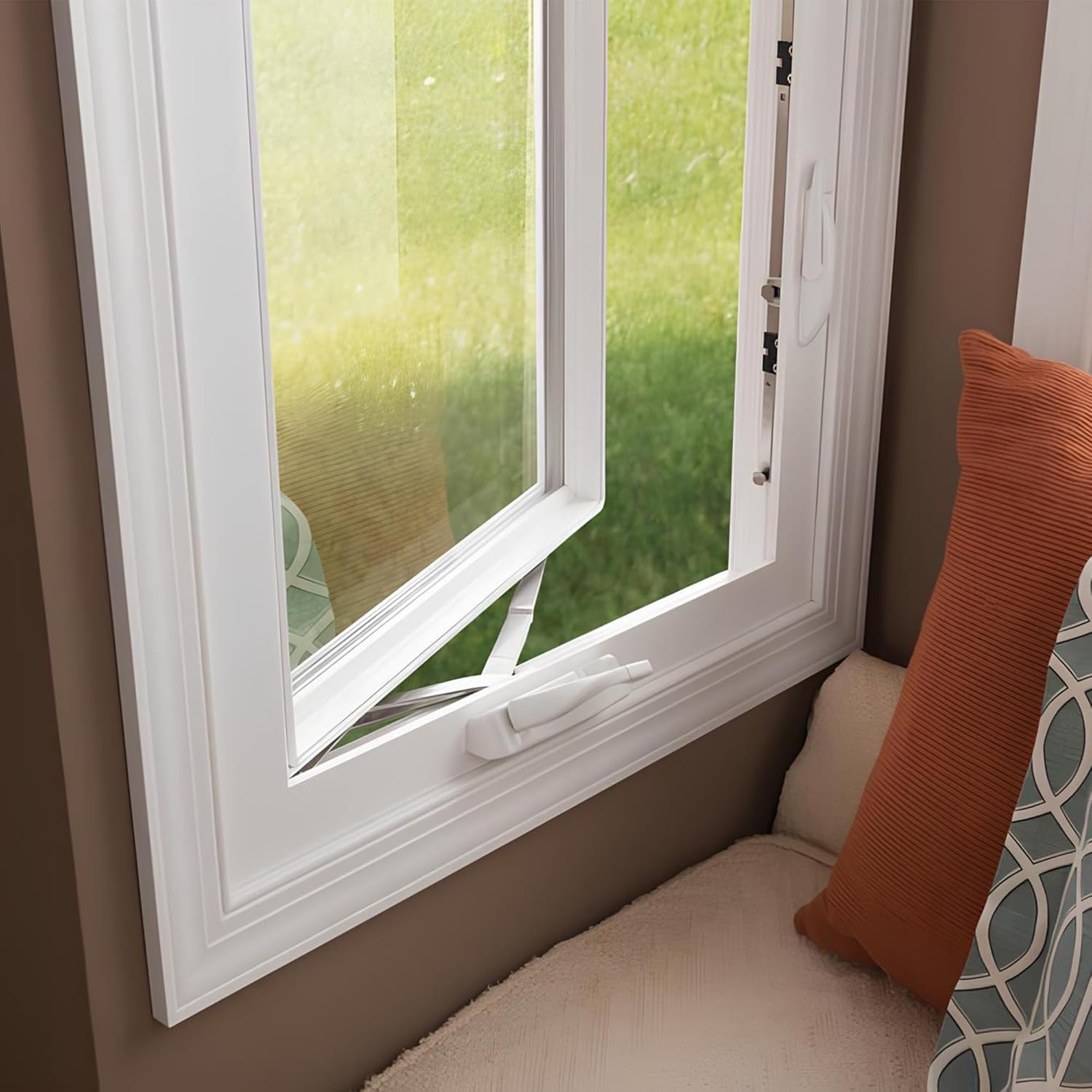 BRIXWELL Encore Tango Casement Window Handle, Left Hand Folding Crank with Metal Arm and Plastic Cover, 5-21/64 inch Overall Length, 5-1/32 inch Arm, 1-33/64 inch Height, White Finish, Offset Mount