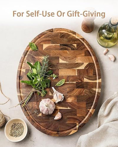 Vista 7 de HEZHEN Tabla de cortar, Tabla de cortar grano de madera final, ranuras y mango integrados para jugo, tablero de servir ovalado de madera de acacia