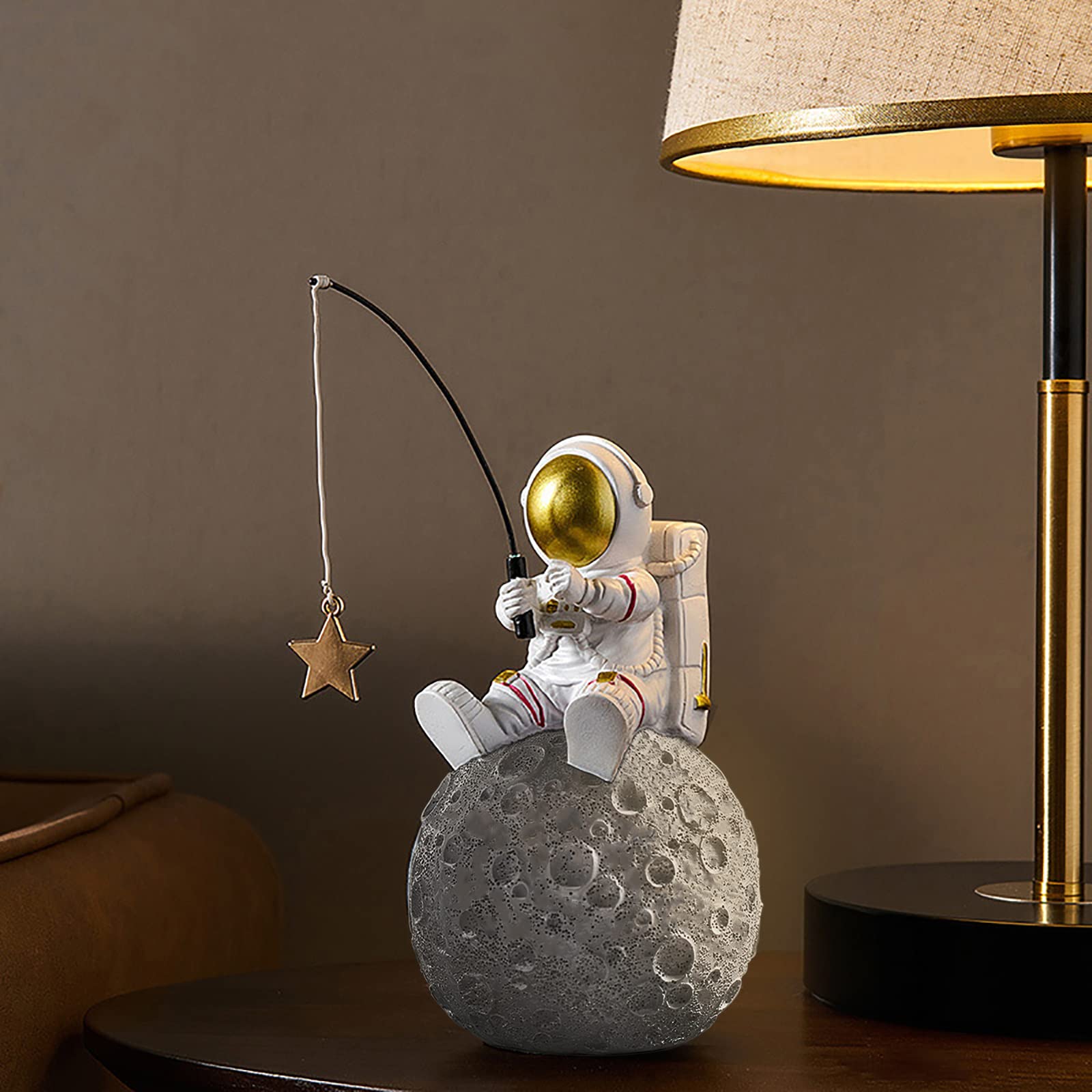 WANGCL Astronaut Statues - Image 2