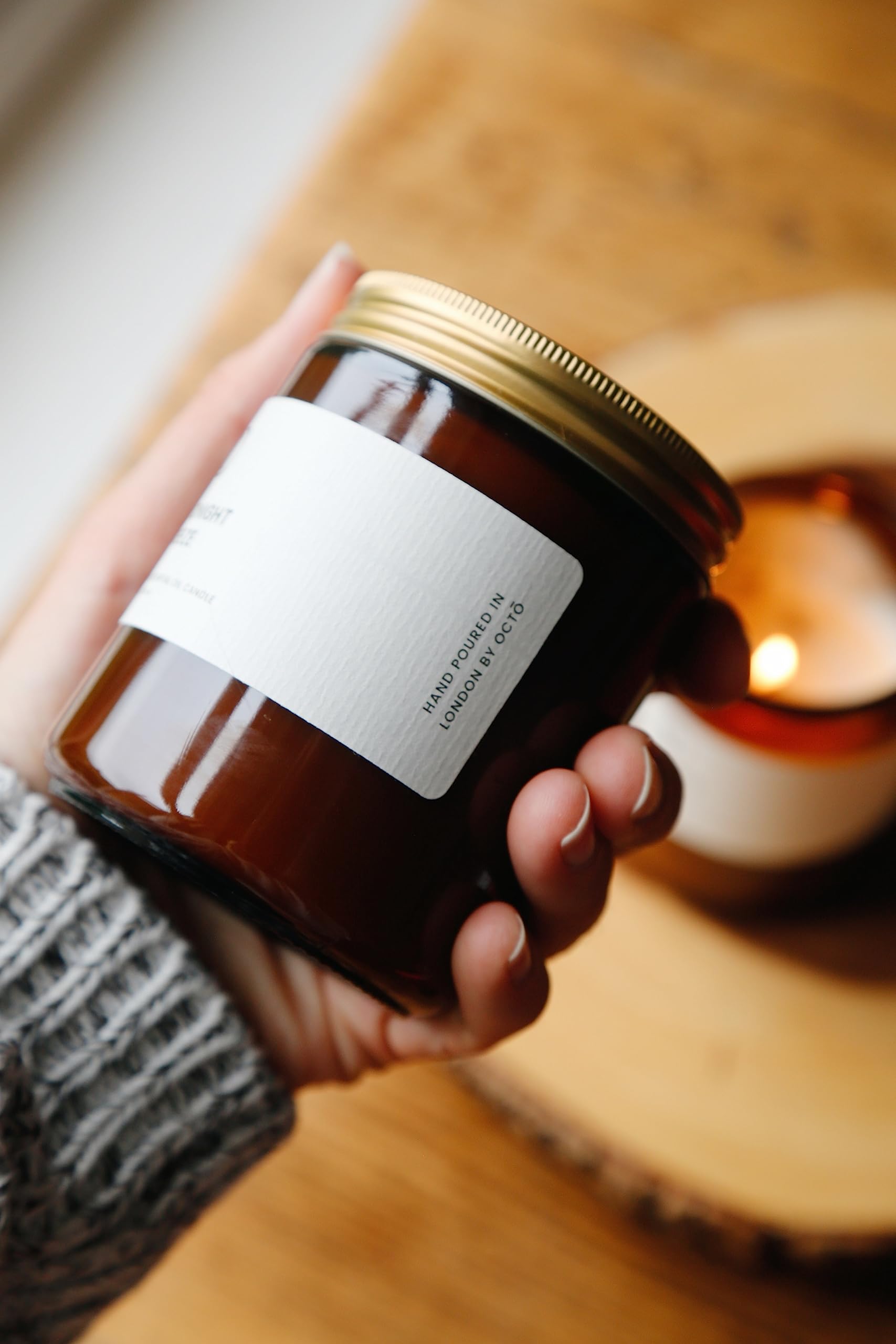 OCT Restore Bergamot + Rosemary + Spearmint + Lemon | Scented Candle. Made with Essential Oils and Soy Wax. 250ml - Image 4