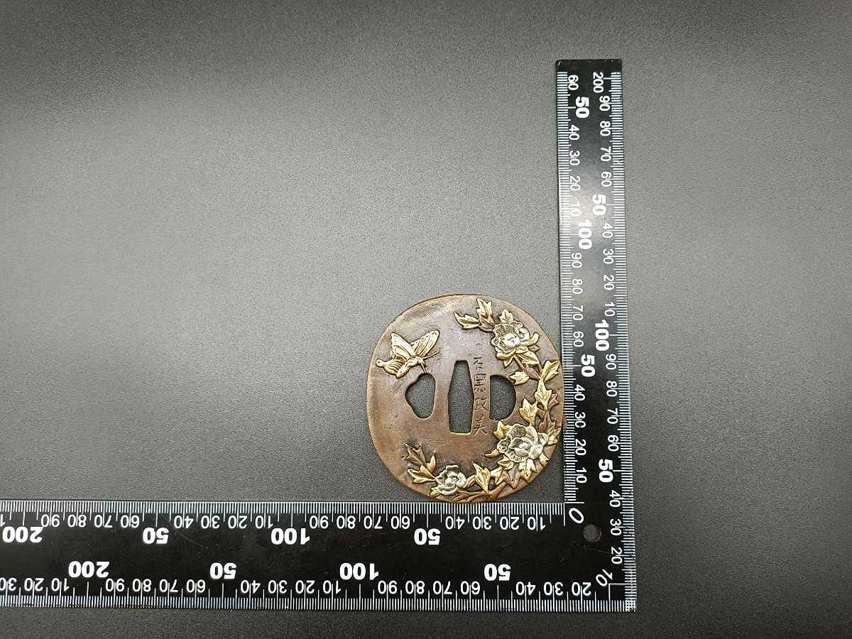 美術品 鍔(つば) 花と月のデザイン 美術品 鍔(つば) 花と月のデザイン 美術品 鍔(つば) 花と月