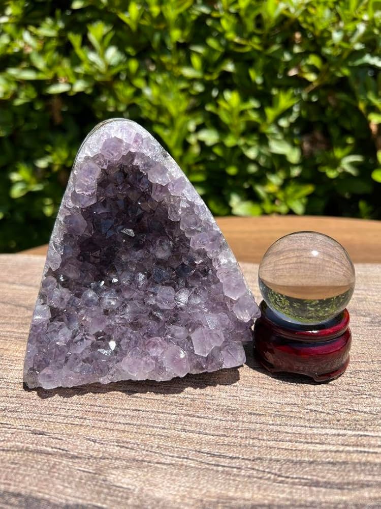A771 アメジストドーム クラスター ウルグアイ産 と水晶クラスター