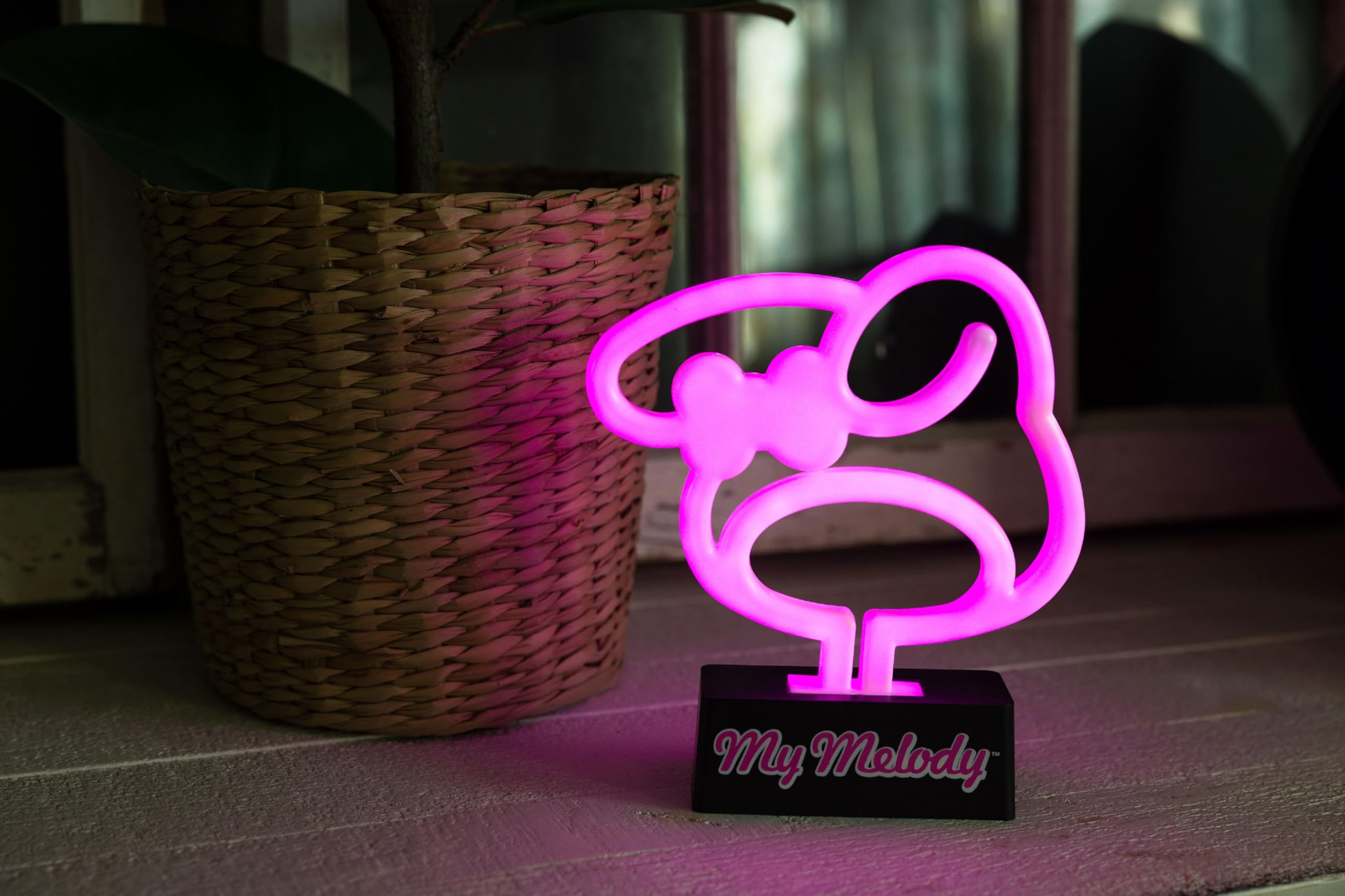 Sanrio My Melody USB LED ランプ Silver Buffalo Sanrio Hello Kitty and Friends My Melody, Neon
