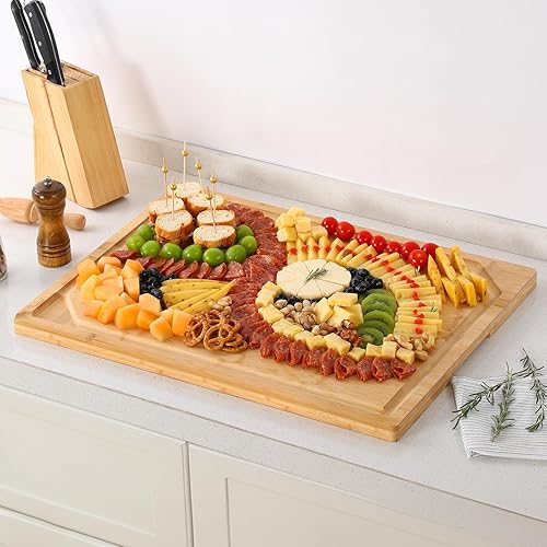 Miniatura 7 de Tablas de bambú extra grandes de 24 x 18 pulgadas para cocina, tabla de cortar de madera resistente con mango y ranura para jugo para carne, tabla