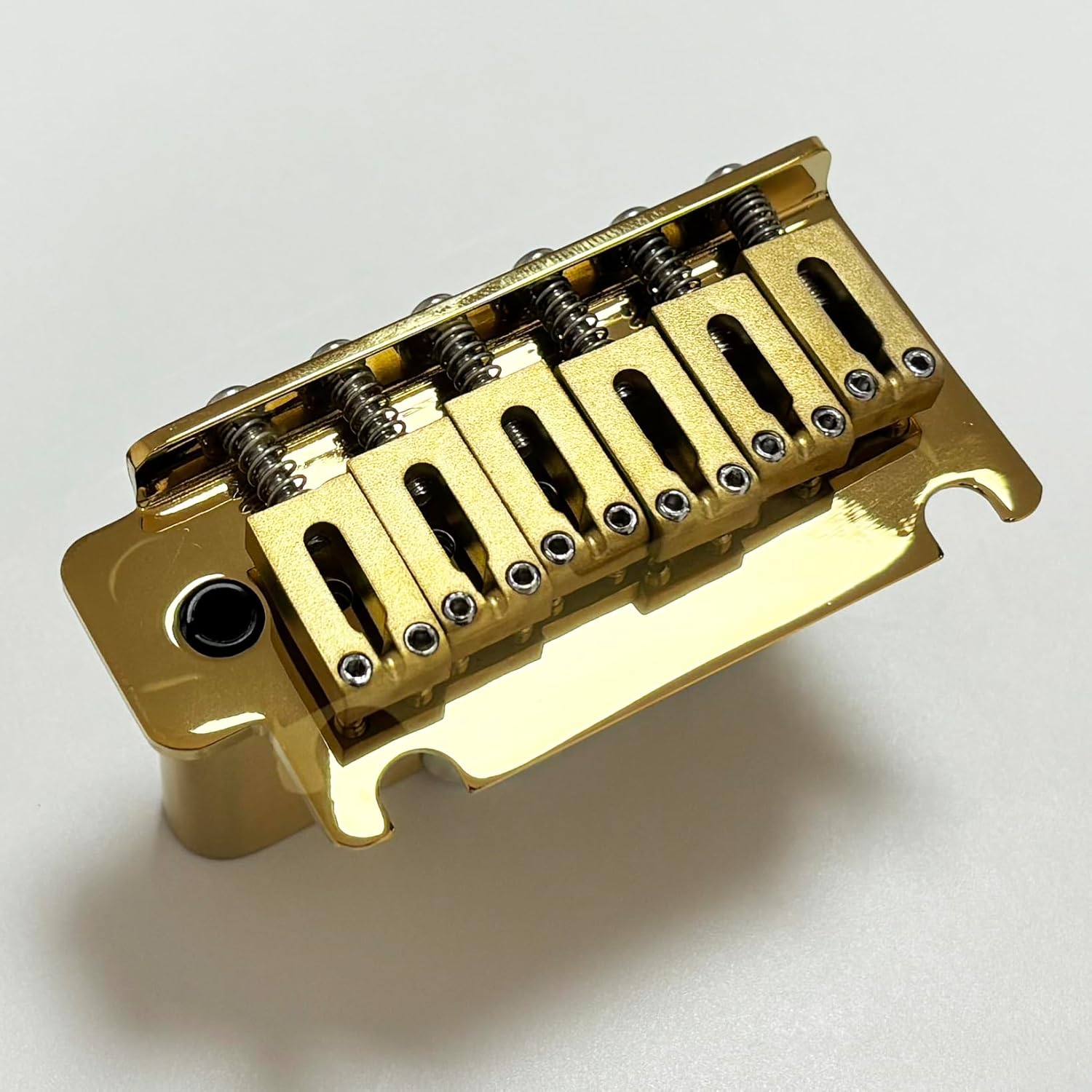 10.5mm Electric Guitar Bridge Vacuum Gold 2 Point tremolo bridge Brass Block Stainless Steel Saddles Plate Electric Guitar Bridge 6 String Start Stratocaster