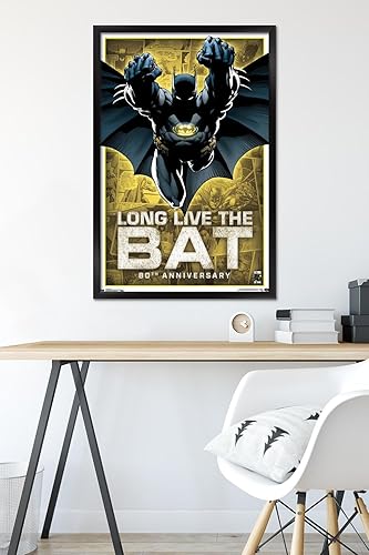Miniatura 6 de Trends International DC Comics - Póster de pared de Batman con el 80 aniversario, 22.375 x 34 pulgadas, versión enmarcada en negro