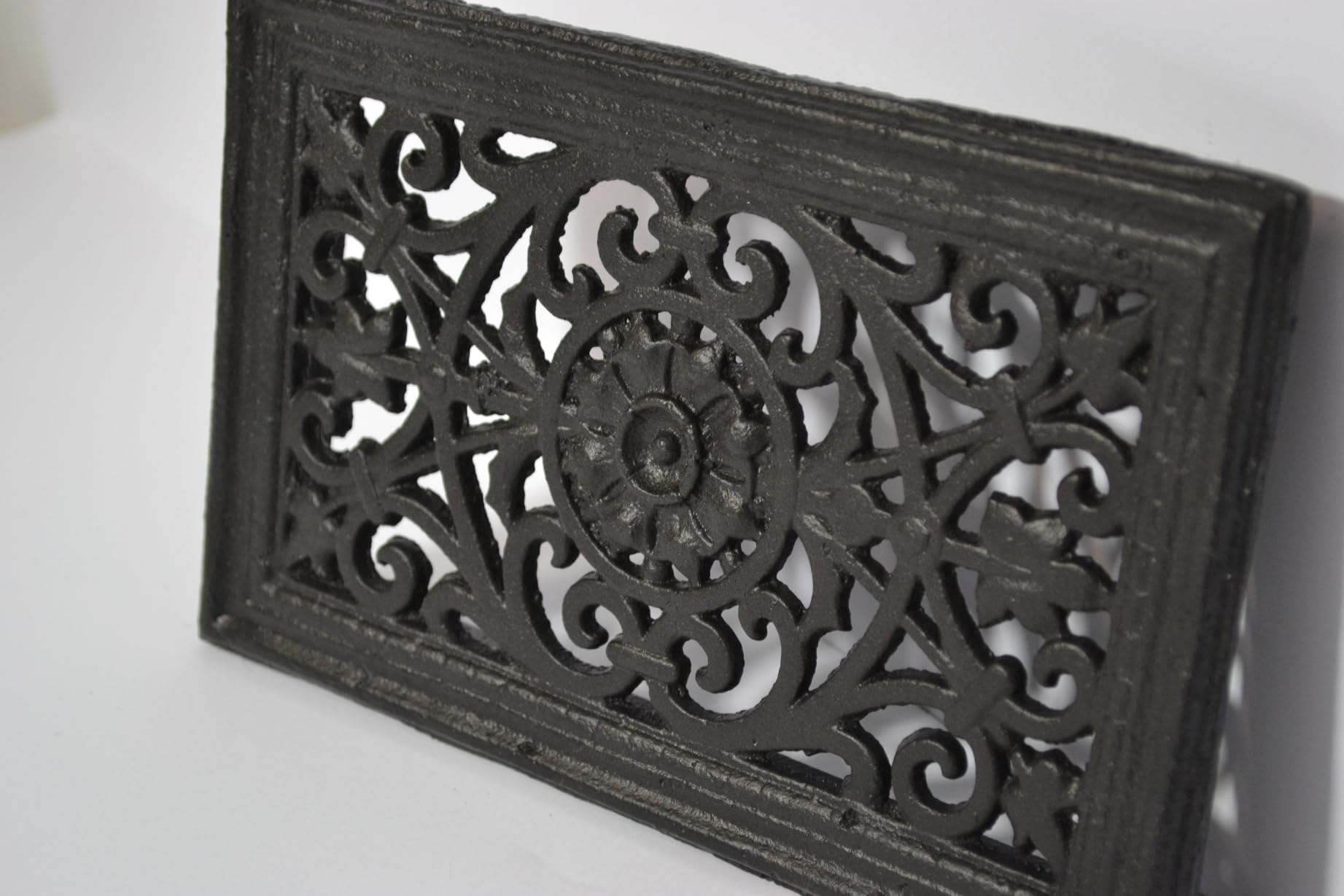 SEZAM Griglia di ventilazione in ghisa 23 x 2,5 x 14,5 cm per stufe a piastrelle, stufe a legna e caminetti – Griglia per aria calda – Griglia di ventilazione per forni OZ110 (Nero)