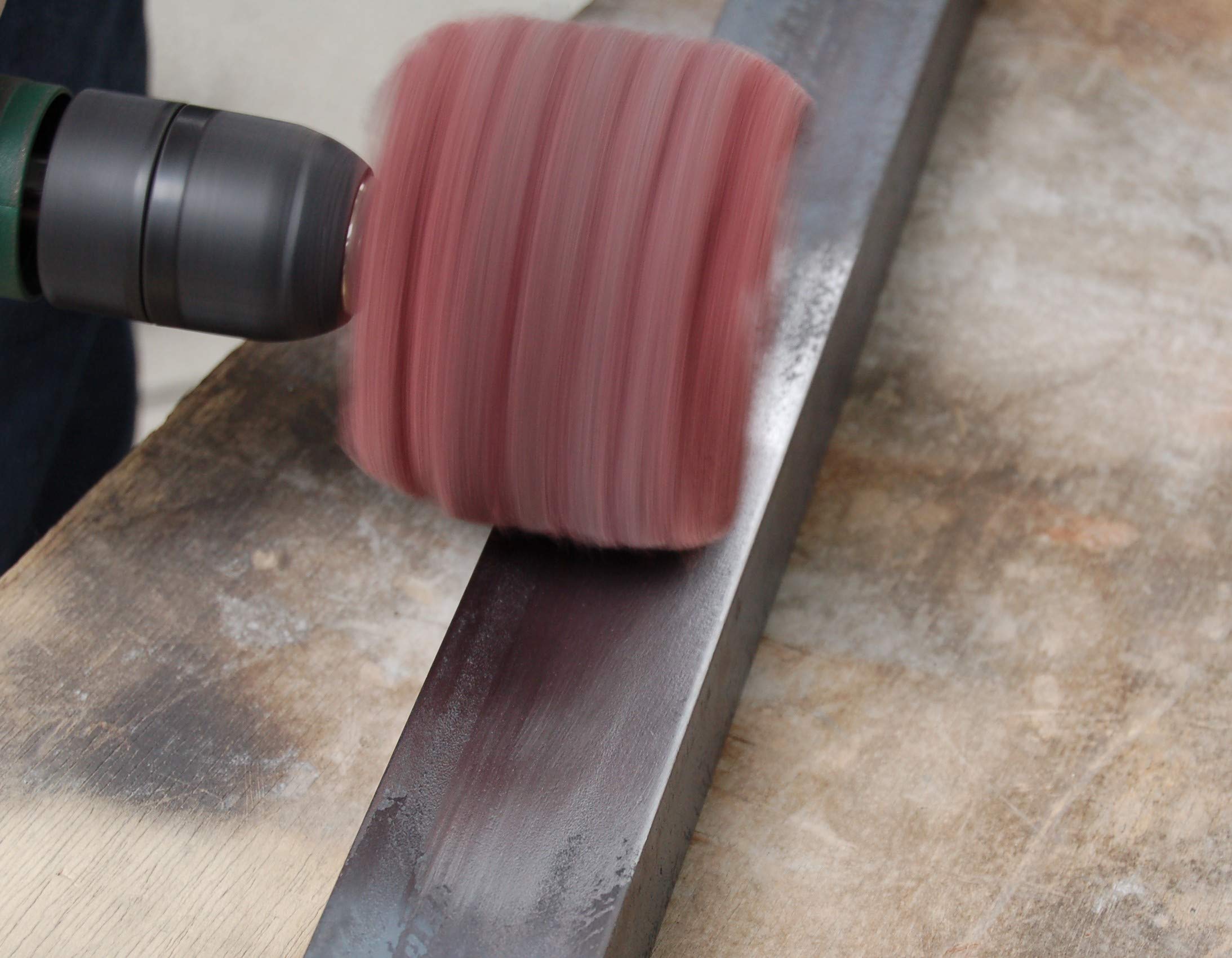 Boule de ponçage en non-tissé - Lot de 3 (K80/K120/K600) Ø 100 mm avec mandrin de fixation - Pour perceuse