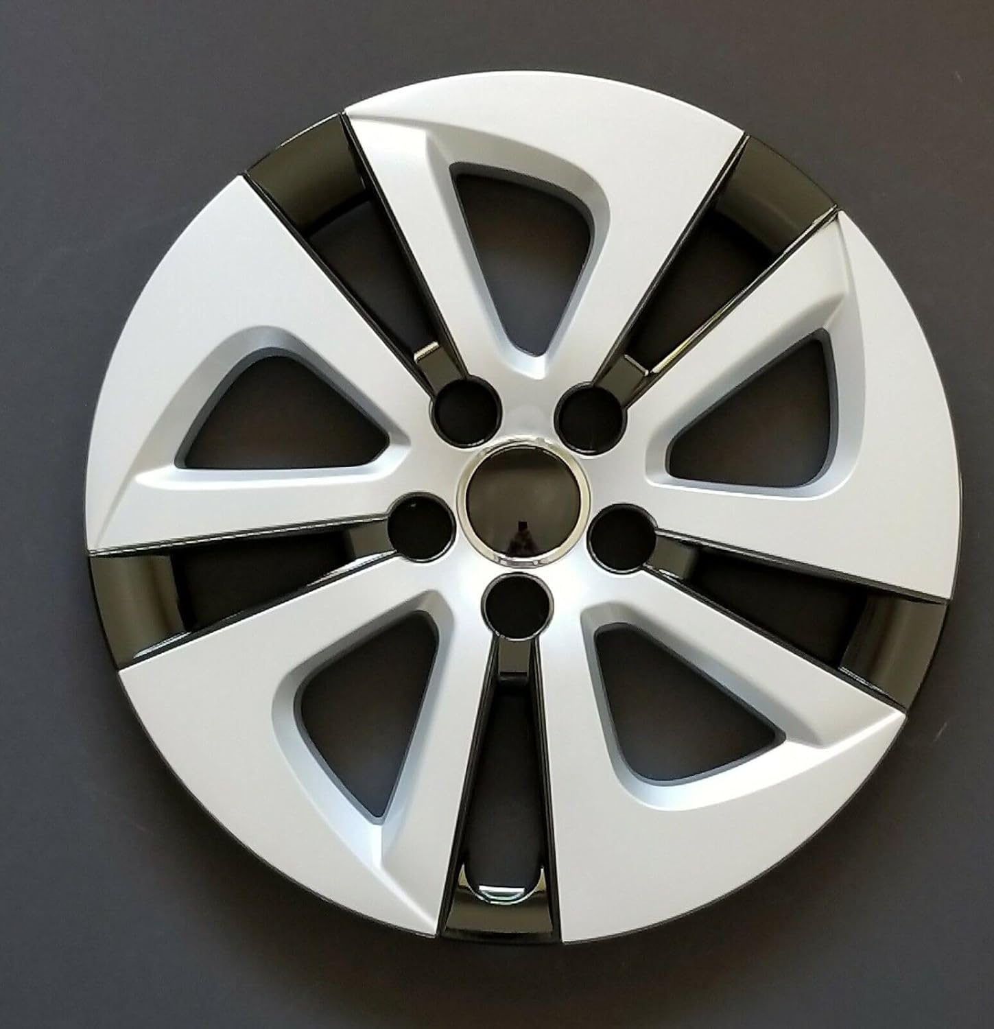 Wheel Cover Hubcap Replica for 2016-2018 Toyota Prius 15-inch Silver/Black (1-Piece)