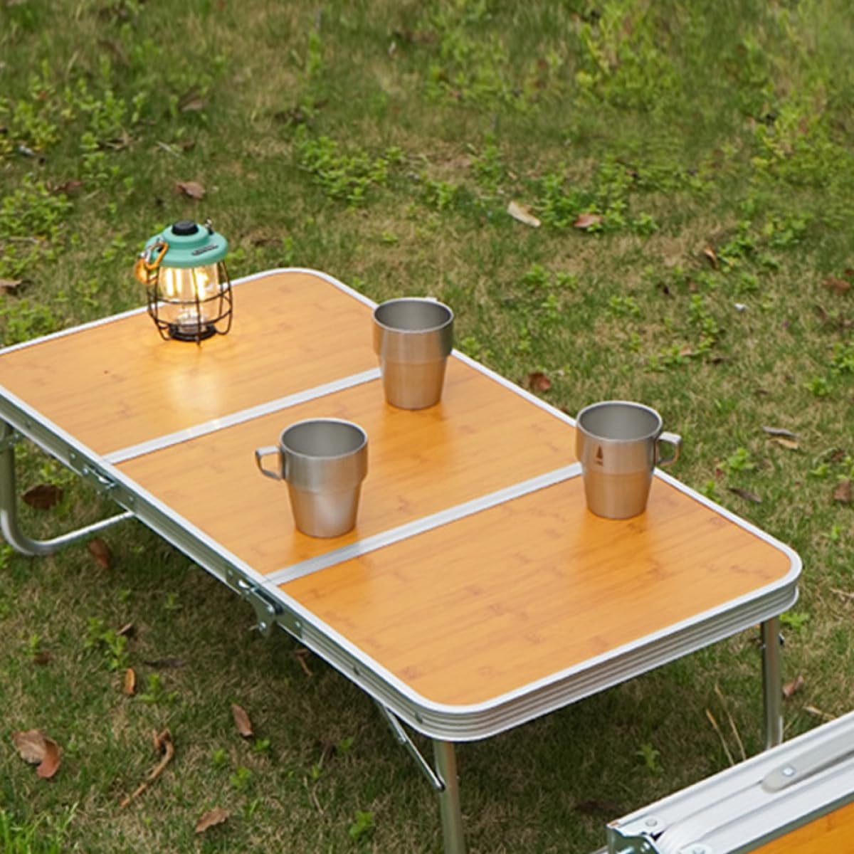 INOOMP Tavolo da Campeggio Pieghevole Leggero in Alluminio e Bambù Manico Portatile per Picnic e Escursionismo All'aperto