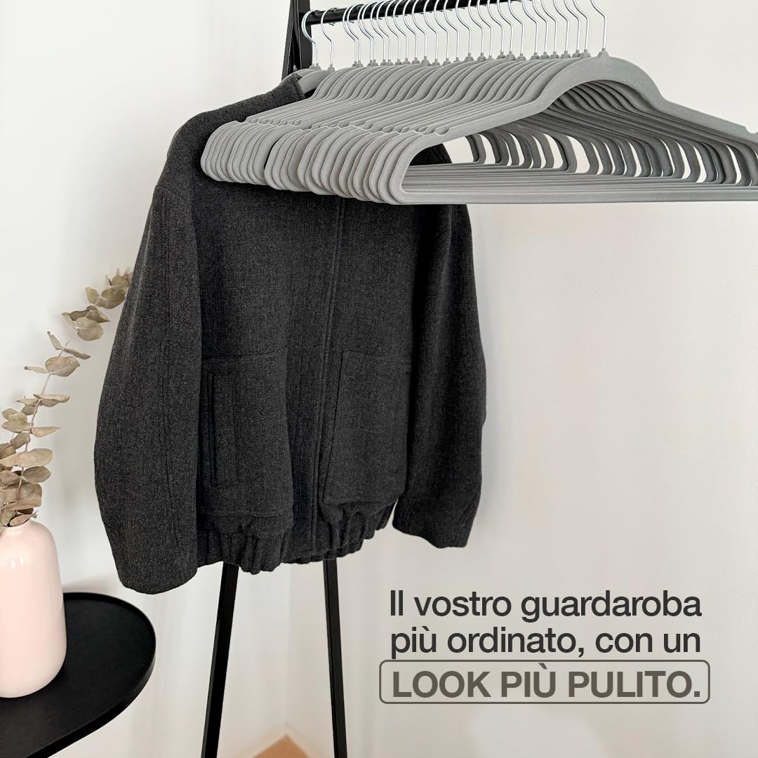 + 30Club Grucce Appendiabiti in Velluto - Appendiabiti Antiscivolo - grucce appendiabiti salvaspazio - Rotazione Argento Gancio Girevole a 360º - Grucce Salvaspazio armadio (30 pezzi - Grigio)