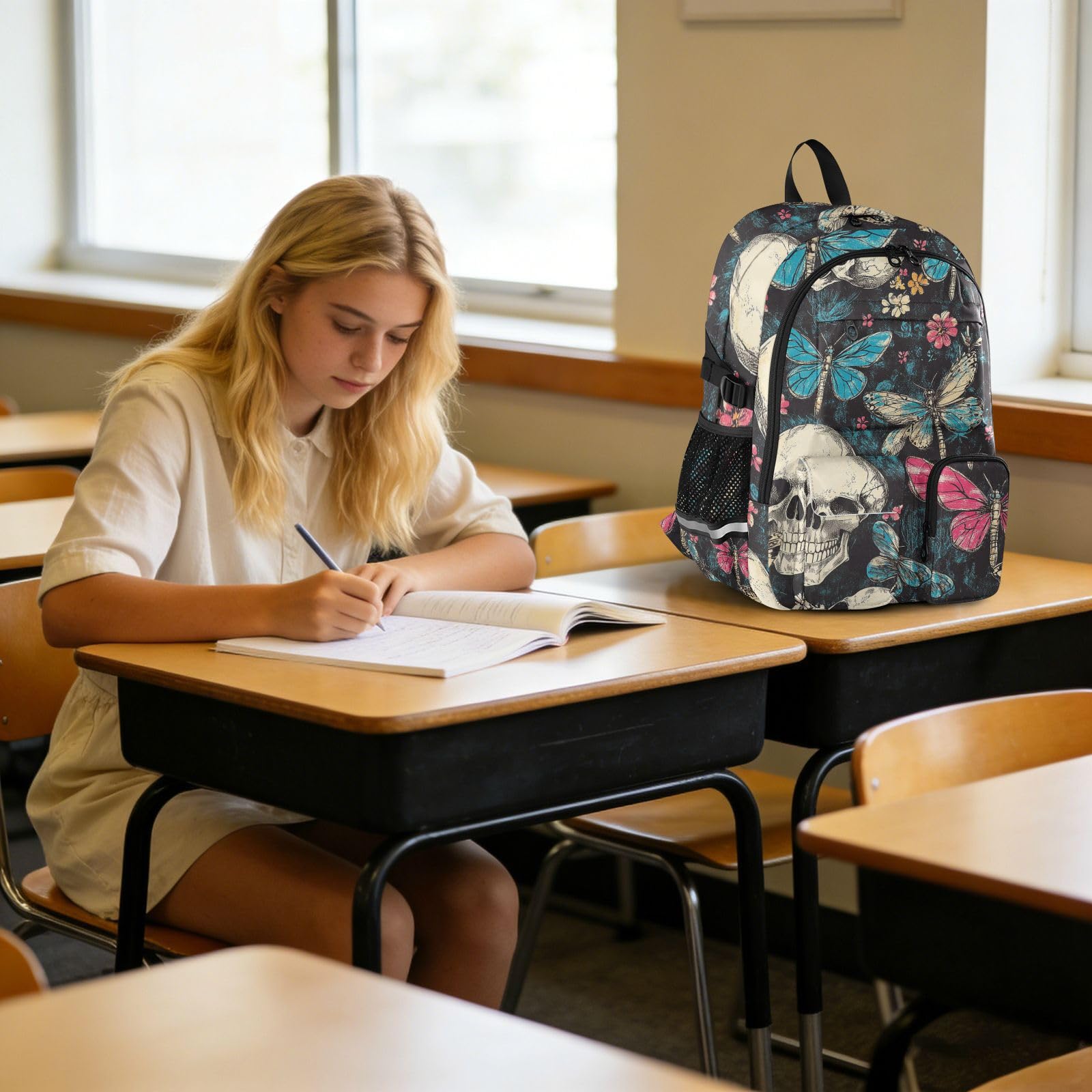 Mochila de viaje grande para mujer, calaveras, flores retro, mariposa, trabajo, universidad, escuela, mochila de 17.5 pulgadas con compartimento para laptop, bolsa ligera casual