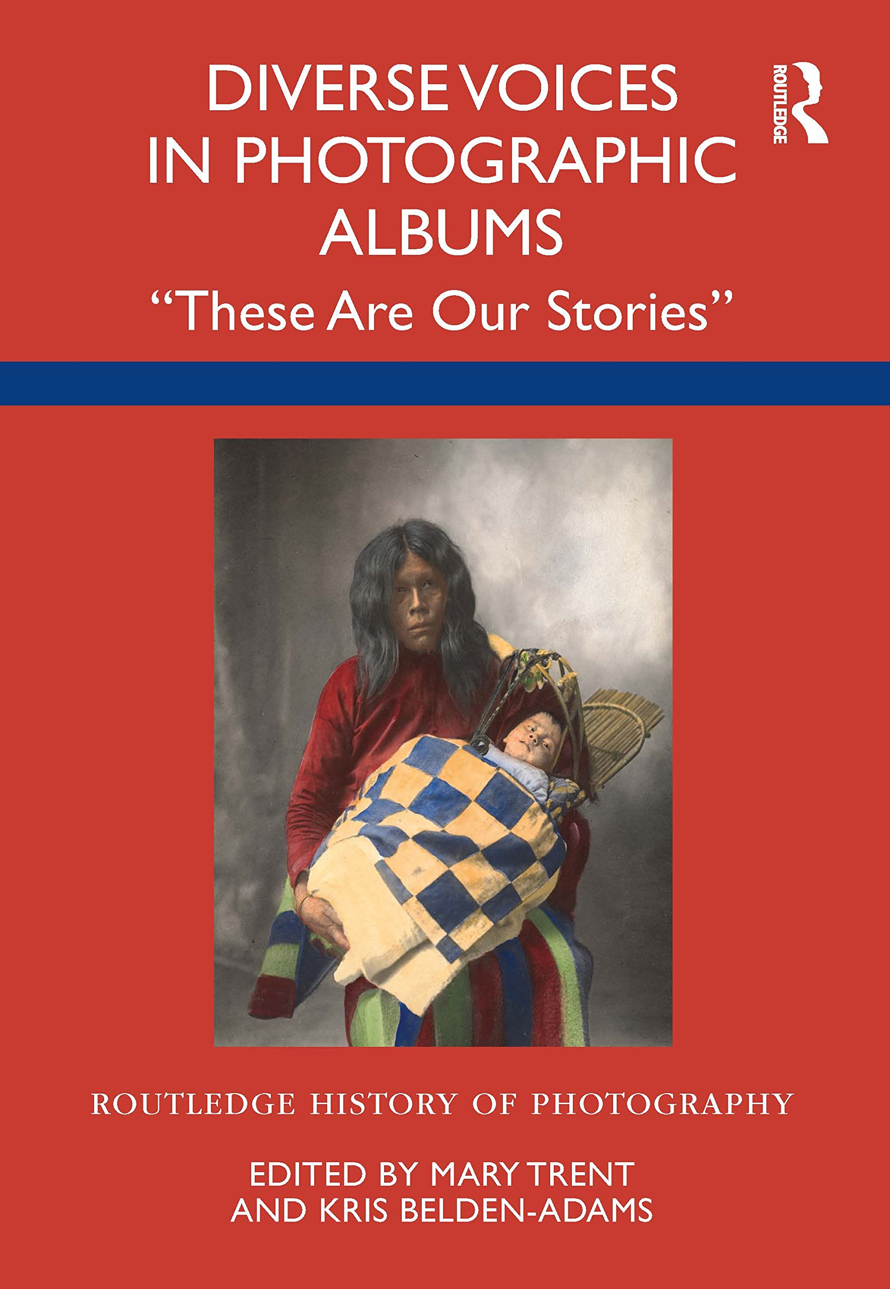 Diverse Voices in Photographic Albums édition d'art reliée
