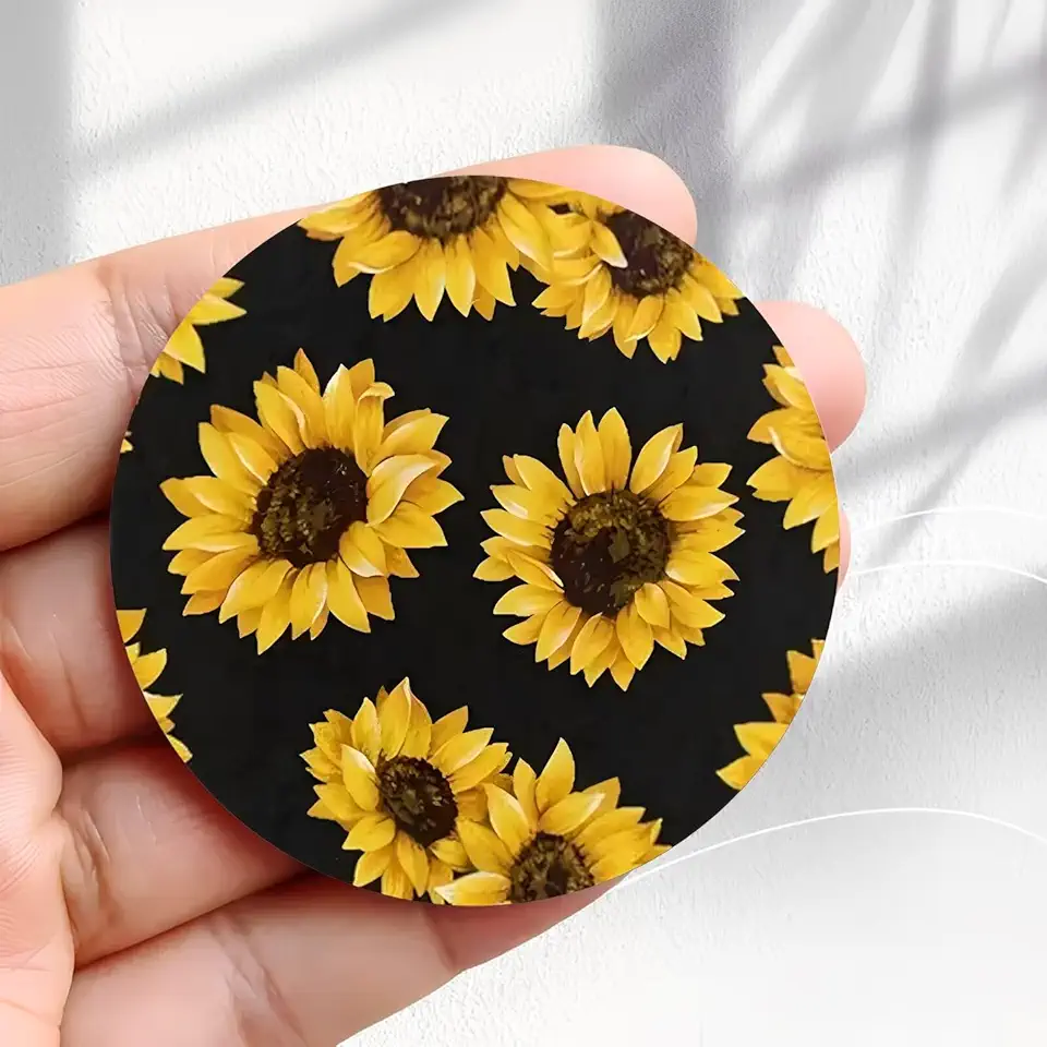 Girassóis de ímã de geladeira vintage em design de fundo preto - Adesivo redondo de acrílico para geladeira de 5,8 cm, presente de decoração retrô, tamanho perfeito para geladeira, armário ou qualquer