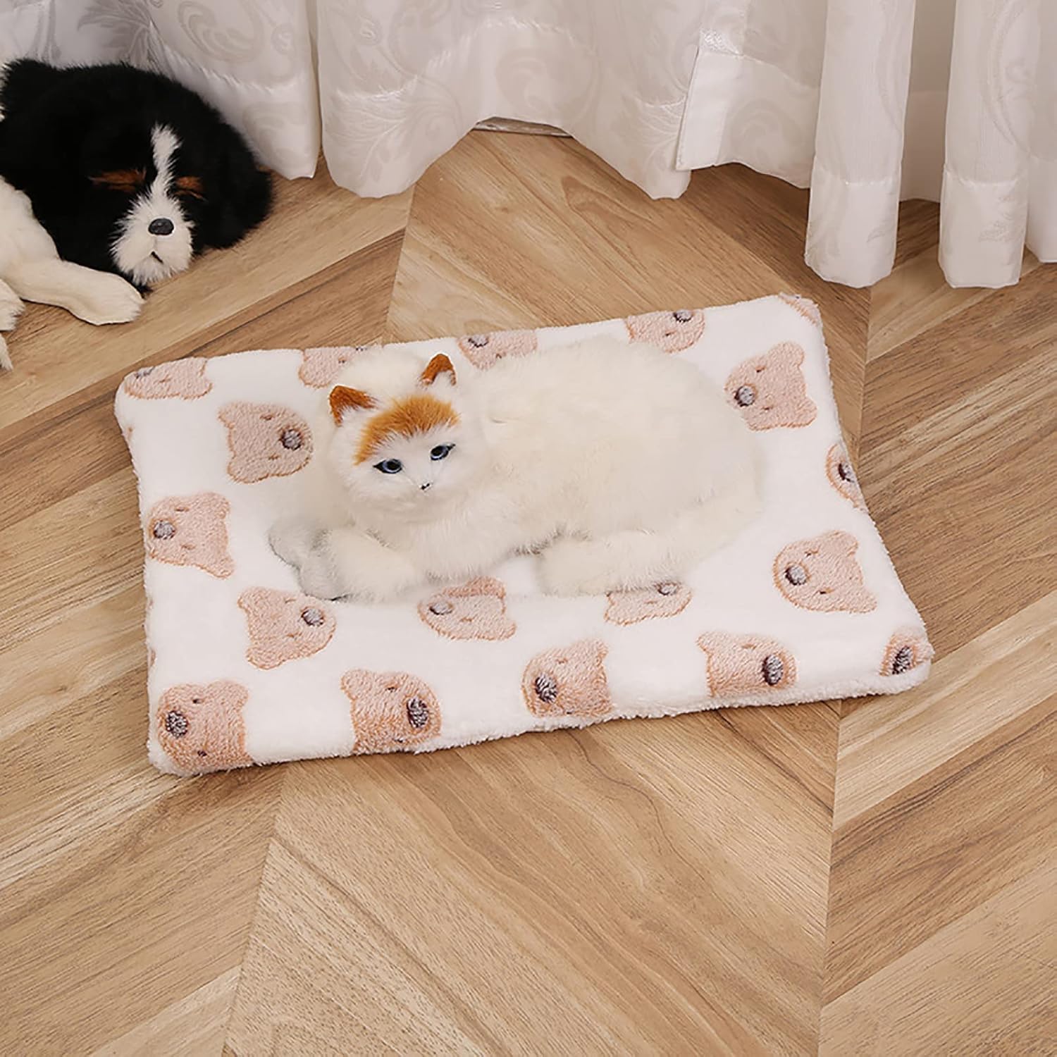 Cozy Calming Cat Blanket, Flannel Cushion for Pet Cozy