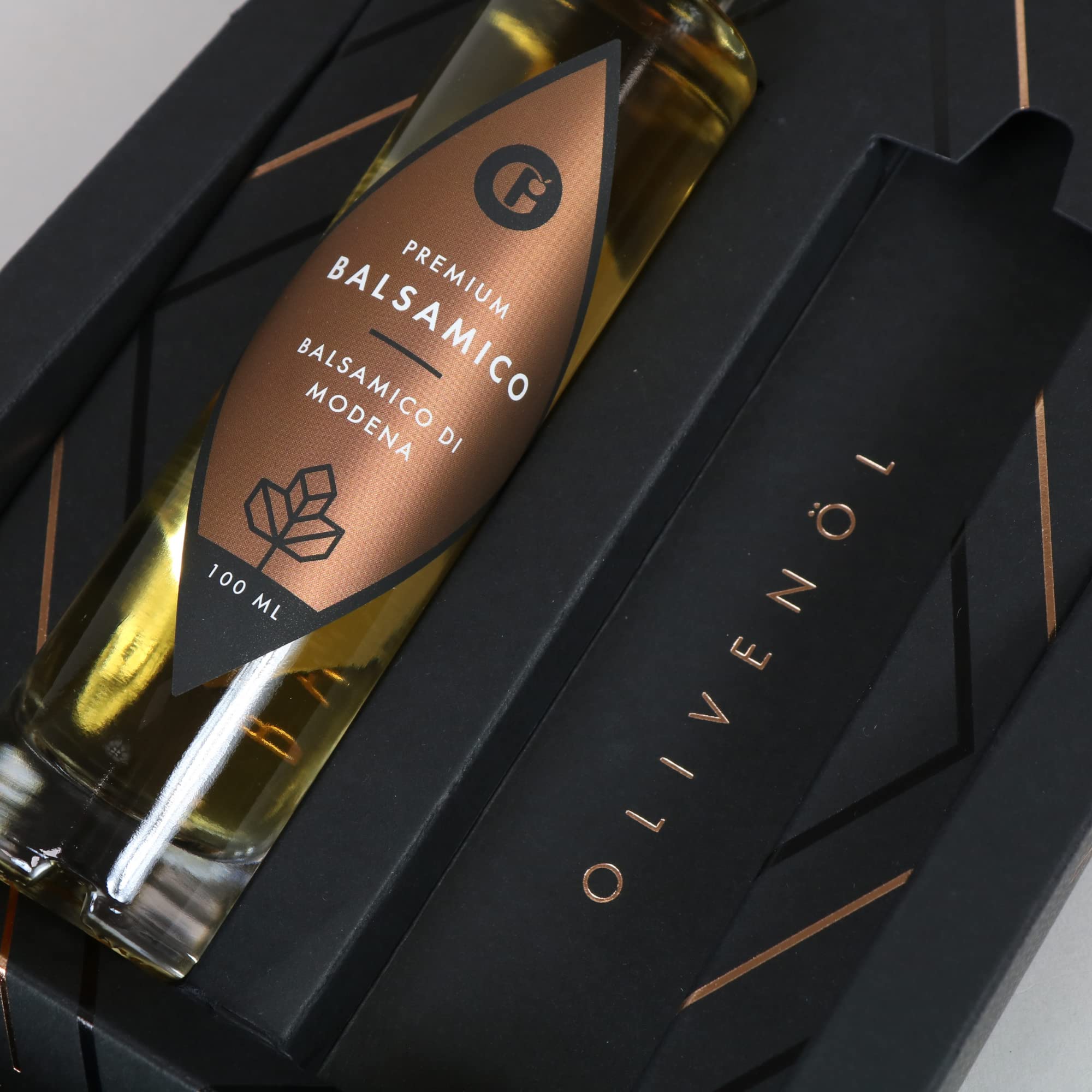 MEIN GENUSS Olivenöl & Balsamico Essig Geschenkset – Griechisches Olivenöl nativ extra – Weißer Balsamico Erste Güteklasse - Feinkost Geschenkbox – 2x 100 ml - Premium Geschenkverpackung