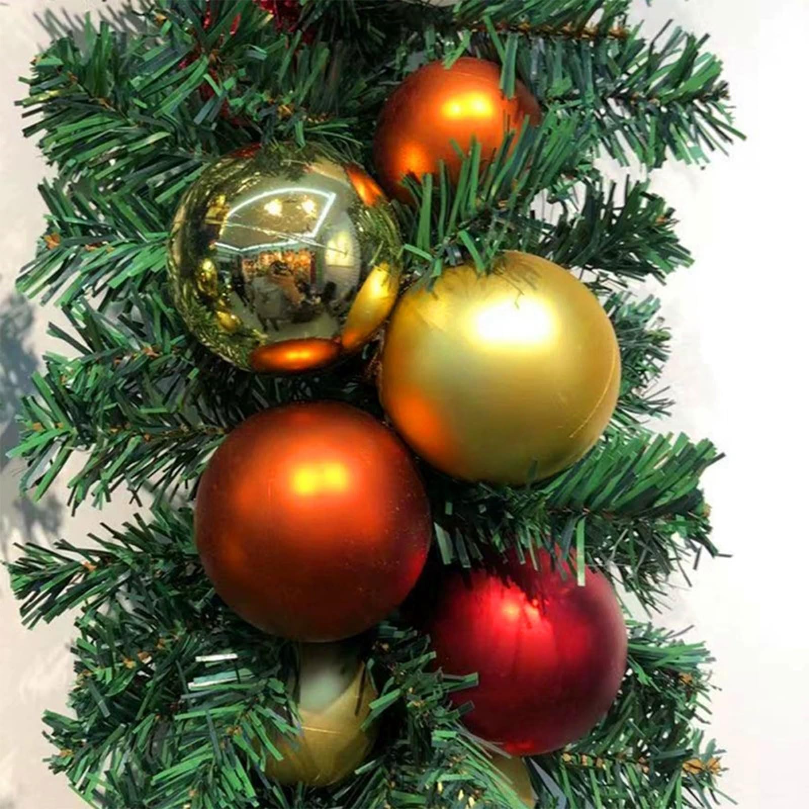 2,7m Weihnachtsgirlande zur Dekoration Dekoriert mit Blumen, Kugeln und Beeren für Herbstdekoration Treppen, Wänden, Kaminsimsen, Türen, Innen- und Außenbereichen Weihnachtskranz