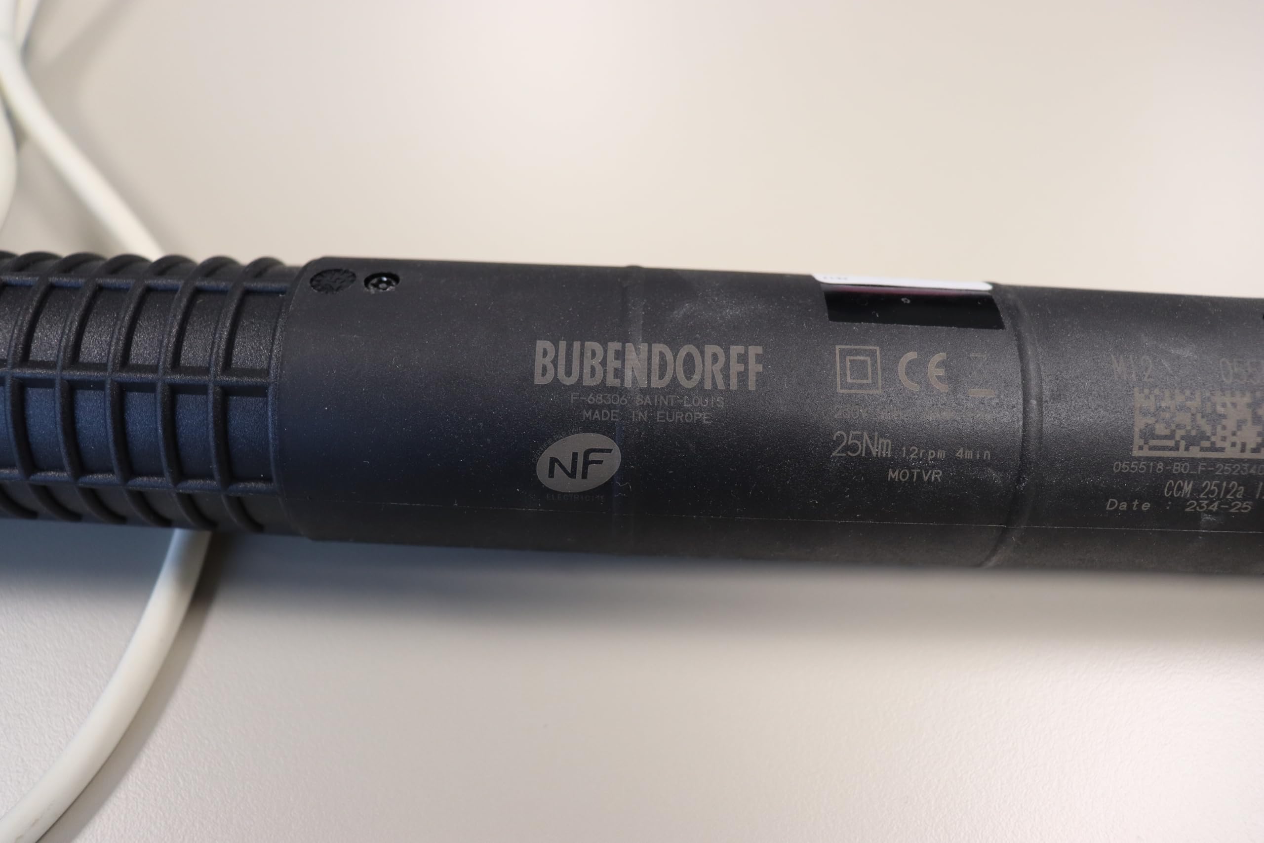 Moteur 25 Nm Filaire Universel Bubendorff - MI2 12 RPM - Tube Ø60 mm - Fins de Course Automatiques - Compatible Volets Roulants