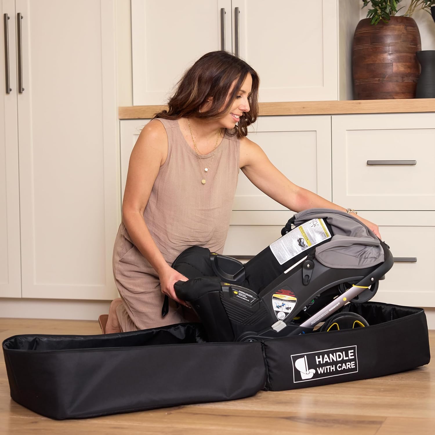 J.L. Childress Travel Bag for Doona & Evenflo Shyft Dualride - Travel Bag for Airplane, Fits Most Infant Car Seats, Airport Accessories for Gate or Baggage Check, AirTag Compatible - Elite, Black Unpadded image 8 of 9 B00BHLVBCM