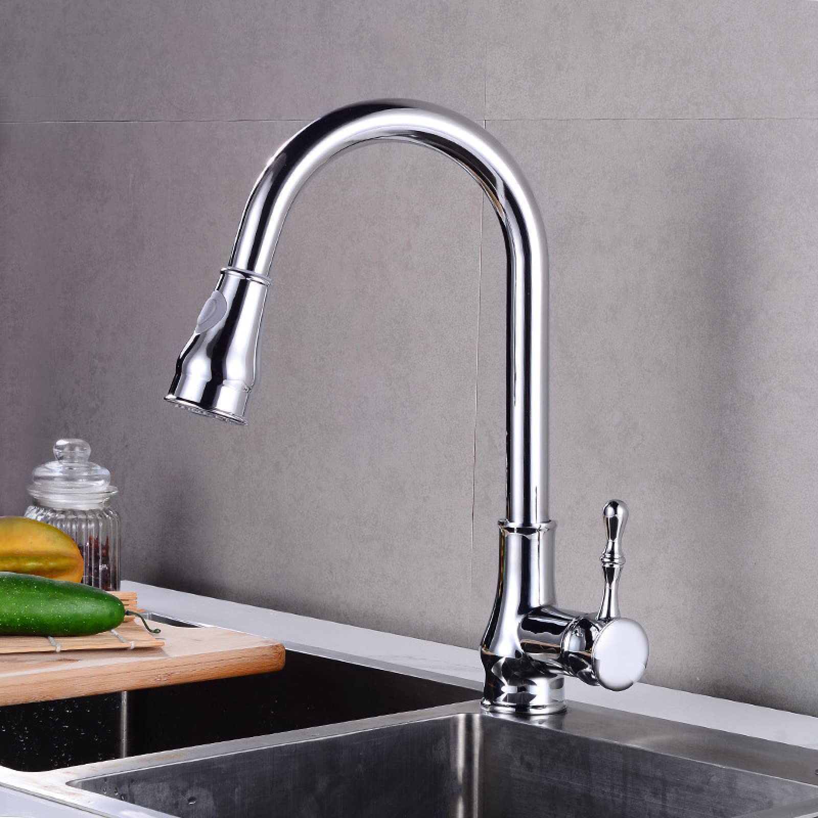 Robinet pivotant à eau chaude et froide pour simplifier la cuisine