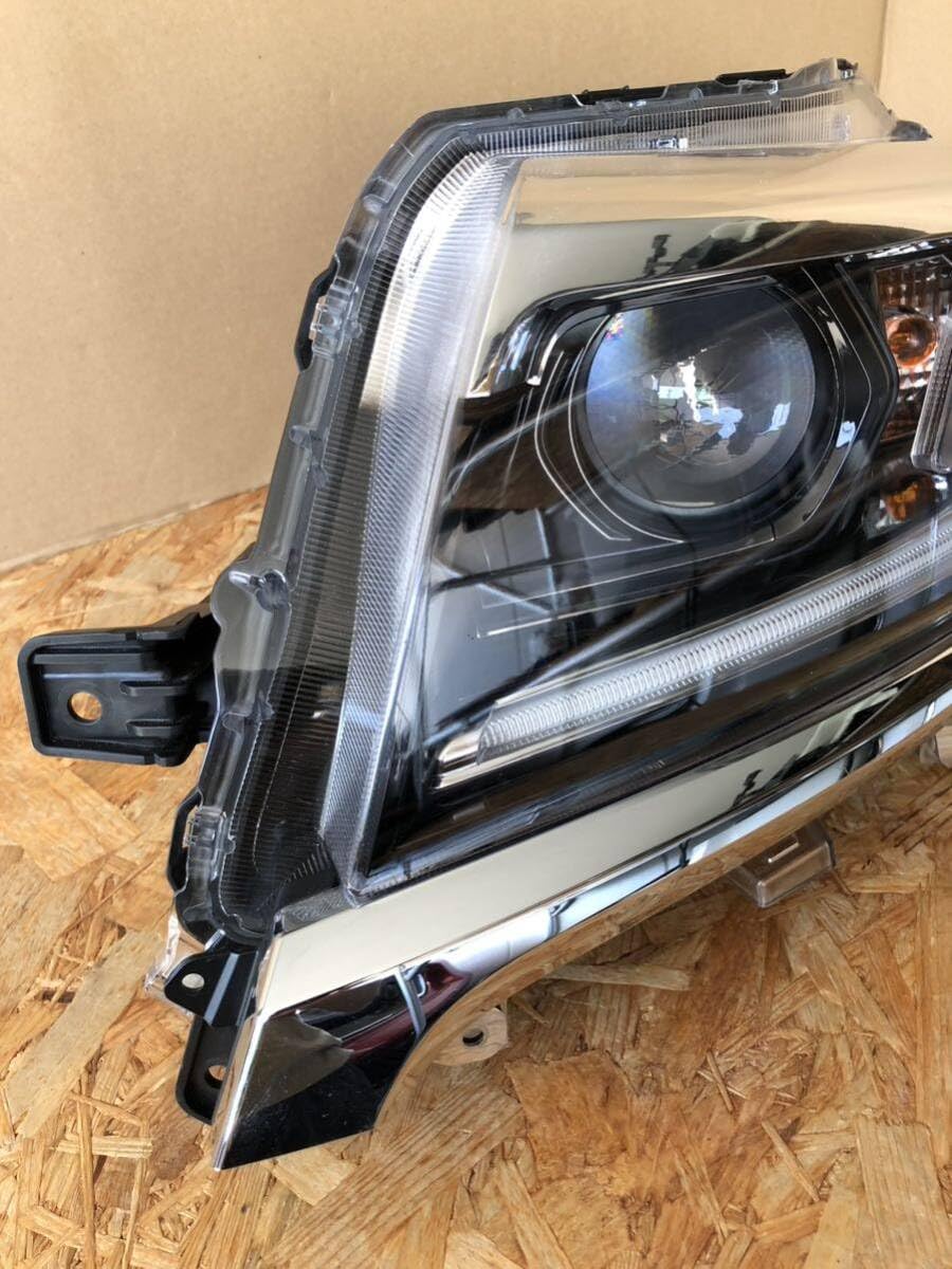 スペーシアカスタム　LEDヘッドライト左 スペーシアカスタムLEDヘッドライト左