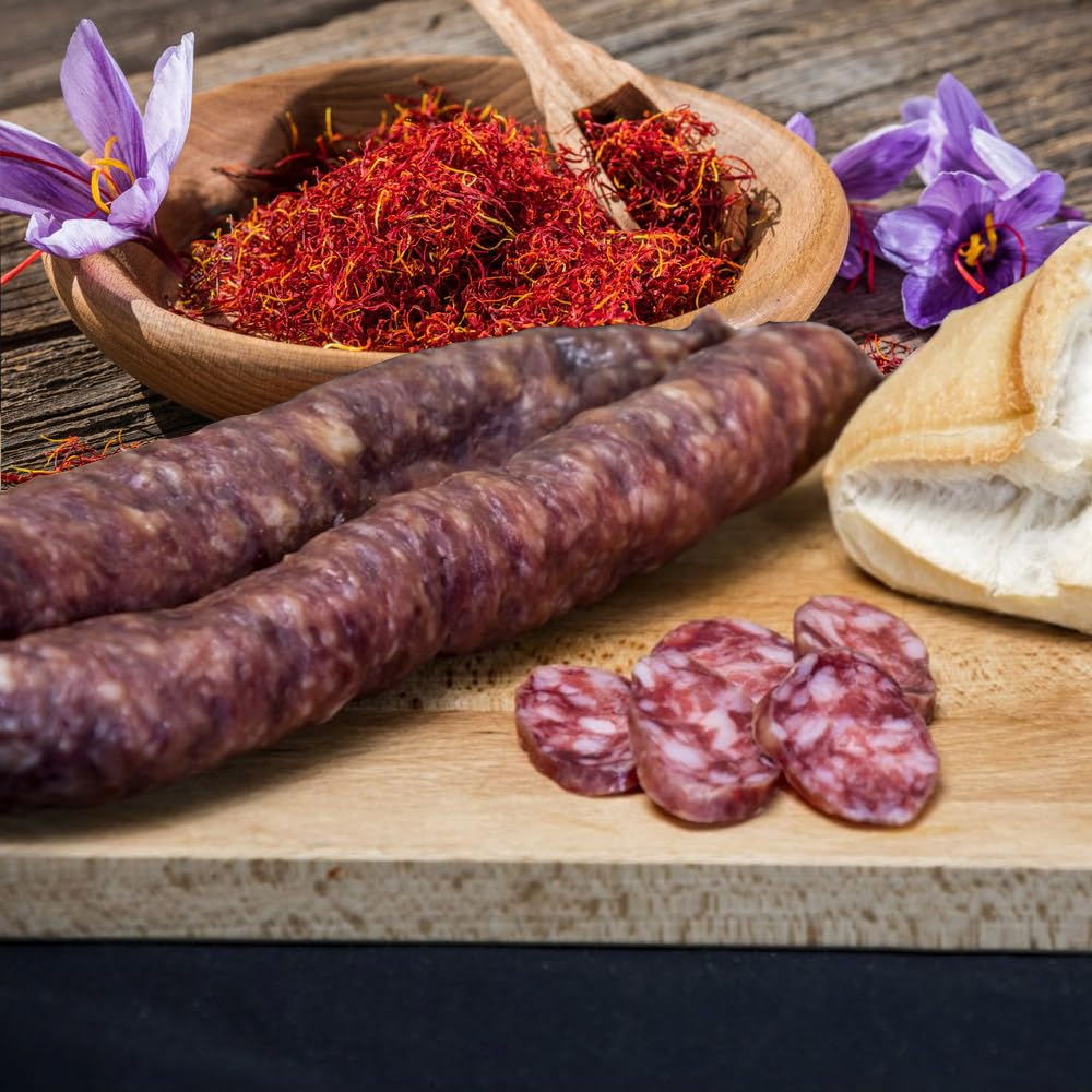 Jiloca Azafranes Cesta Navidad Gourmet para Regalar, Lote para Ocasiones Especiales con Embutidos Delicatessen, Aceite de Oliva, Queso de Oveja, Longaniza, Pétalos de Sal, Azafrán Hebra Selección