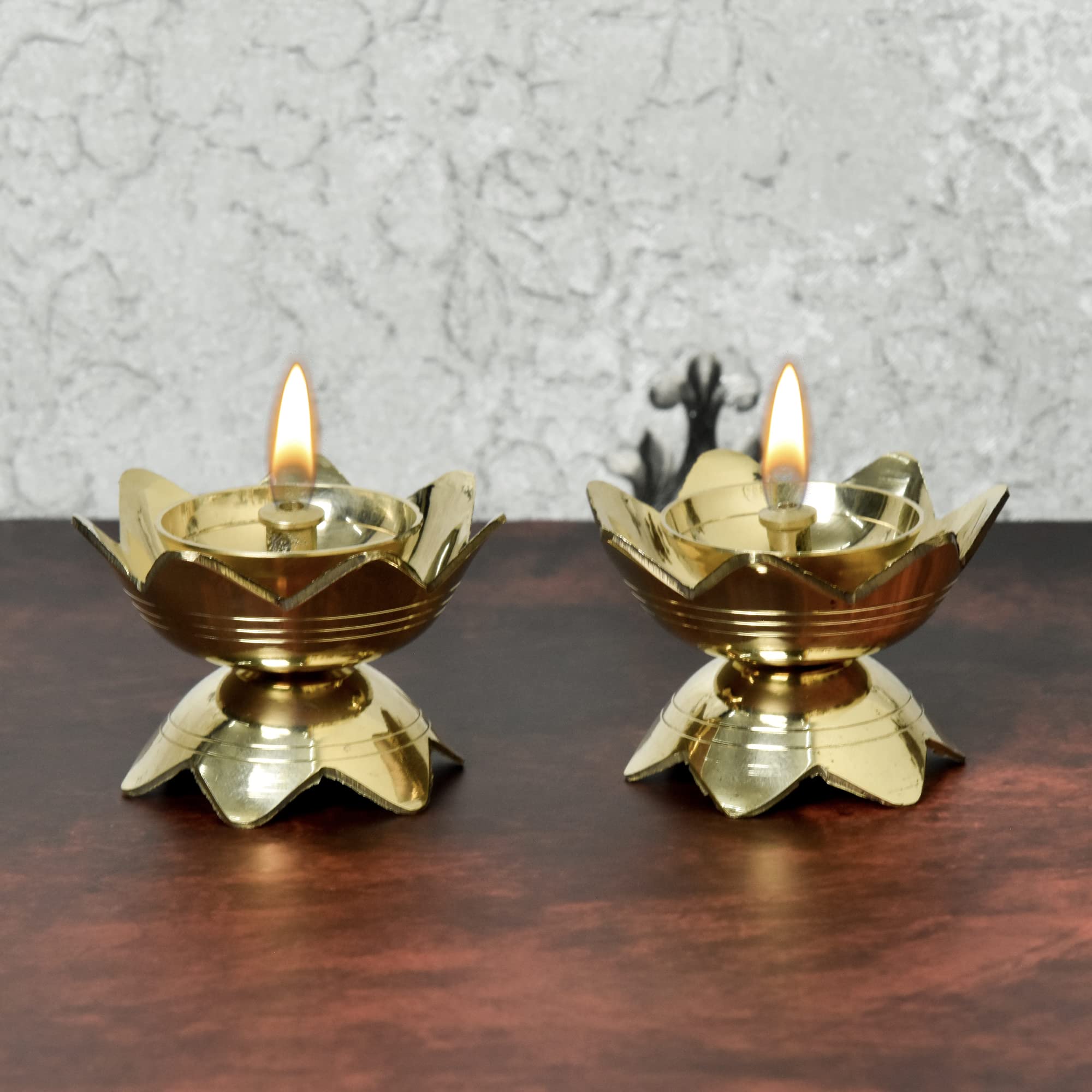 Bhimonee Decor Pure Brass Kamal Nanda Table Diya | Traditional Deepak for Pooja & Home Temple | Decorative Oil Lamp for Aarti & Rituals | 1.75 Inches, Brass, Pack of 2 Pcs