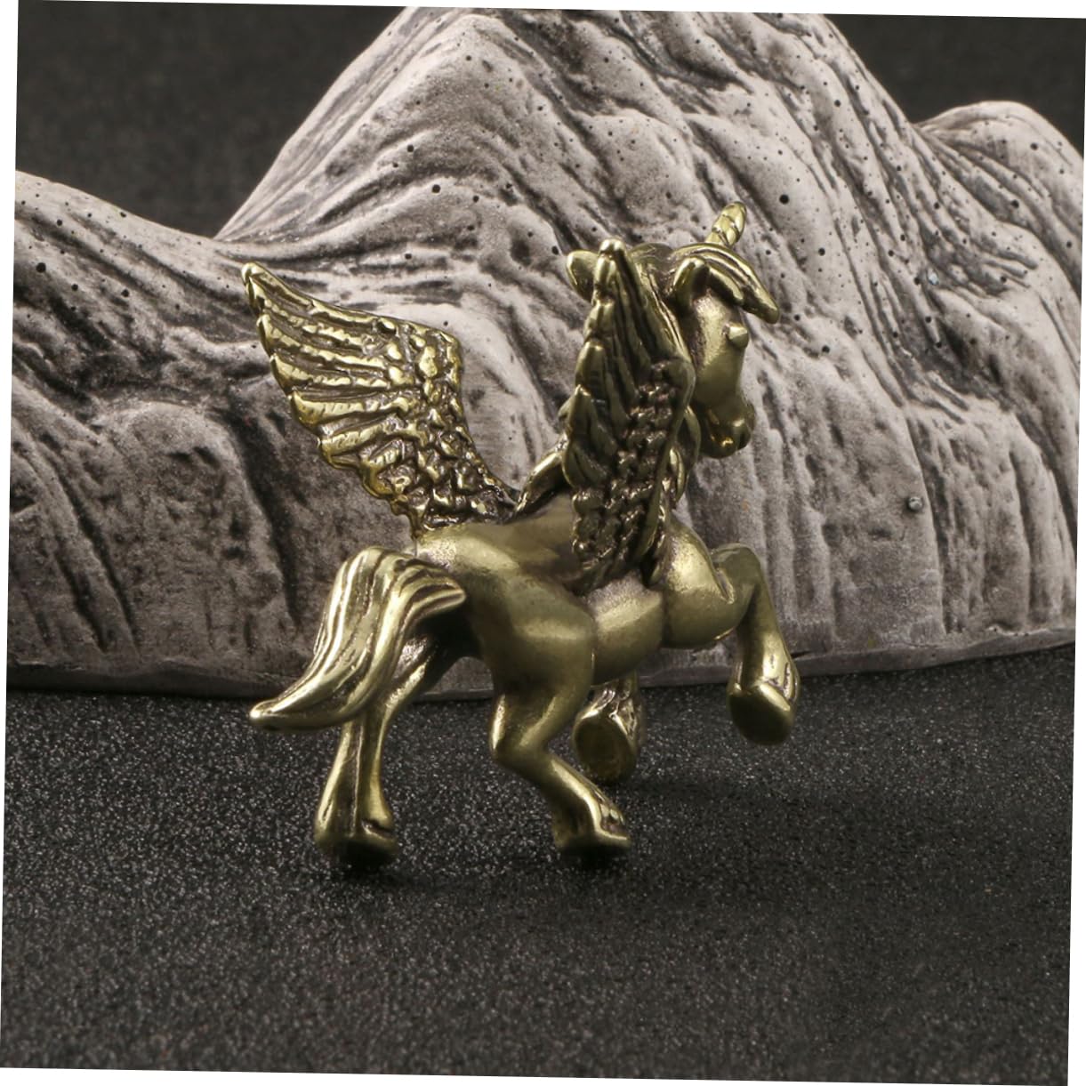 IMIKEYA 4stücke Brass Statue Kreative Einhorn Skulptur Messing Für Schreibtisch-Dekoration Retro Design Langlebig Und Für Und Büro