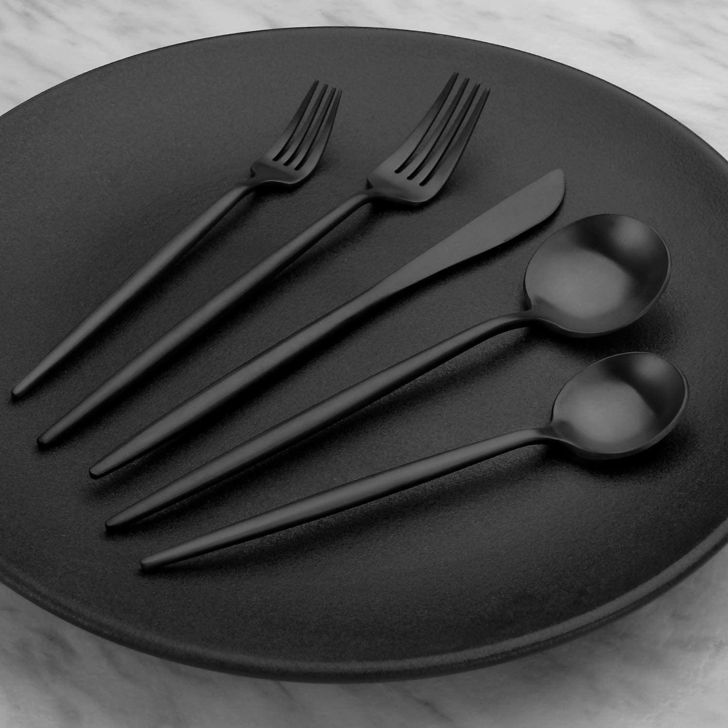 Mattschwarzes Besteck-Set, Edelstahl, satiniertes Finish, Besteck-Set für 4, 20-teilige Löffel und Gabeln, Küchenutensilien-Set, spülmaschinenfest (mattschwarz, 20 Stück)
