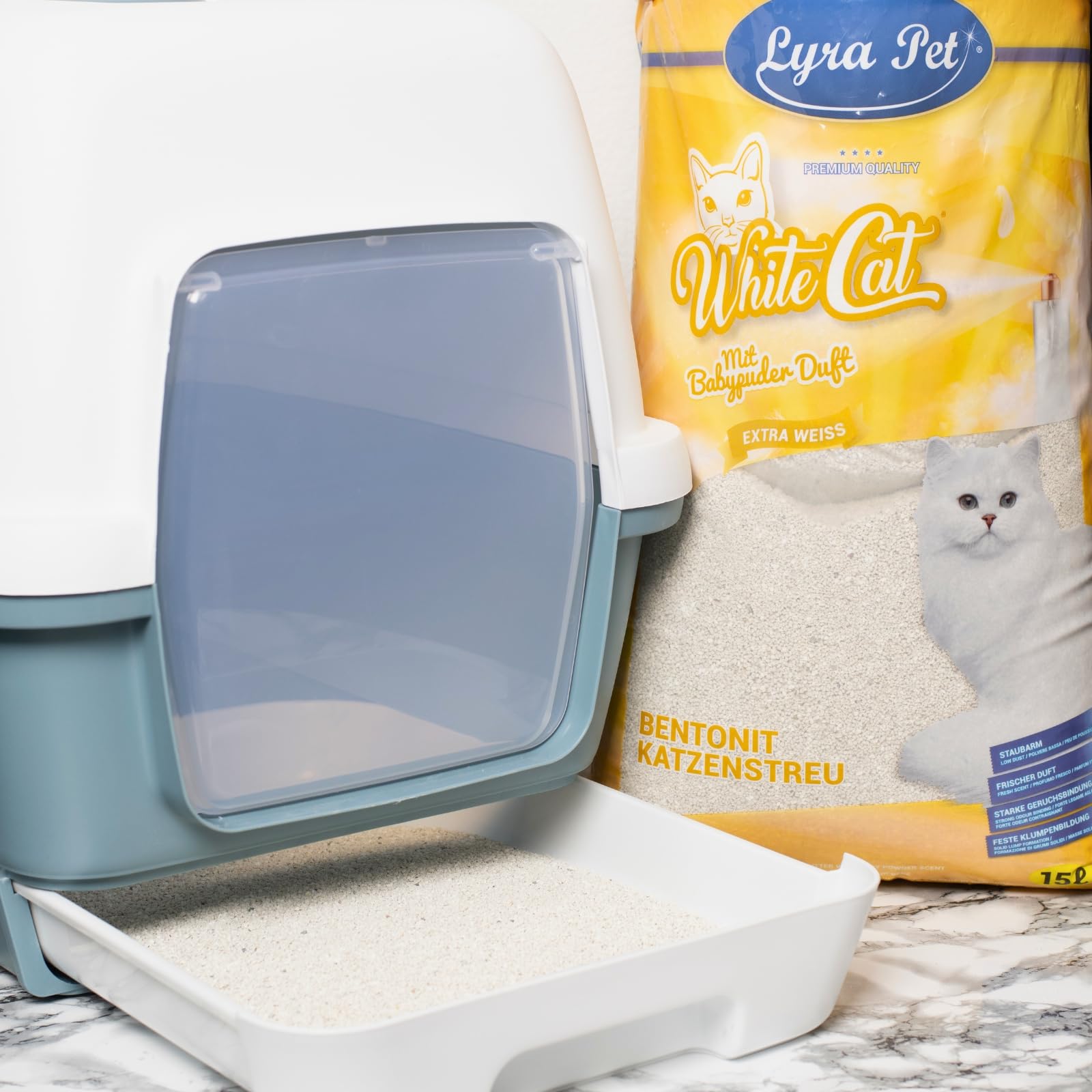 Lyra Pet® 30 Liter (2 x 15 L) White Cat® Katzenstreu Bentonit Babypuderduft | Klumpstreu mit Babypuder Duft - 350 % Saugkraft - Naturprodukt - Stark Klumpend - Neutralisiert Gerüche - Staubarm