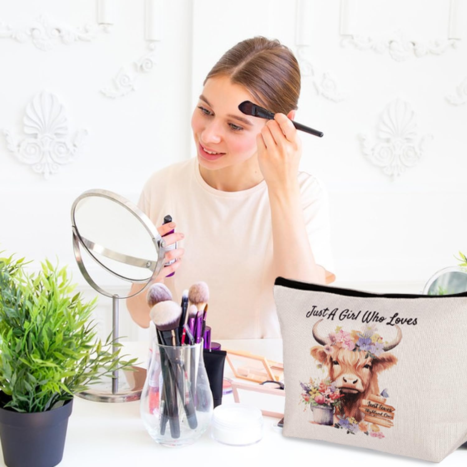 Highland Cow Gifts for Women Highland Cow Makeup Bag, Canvas Cosmetic Bag Gifts for Highland Cow Lovers Makeup Pouch - Image 4