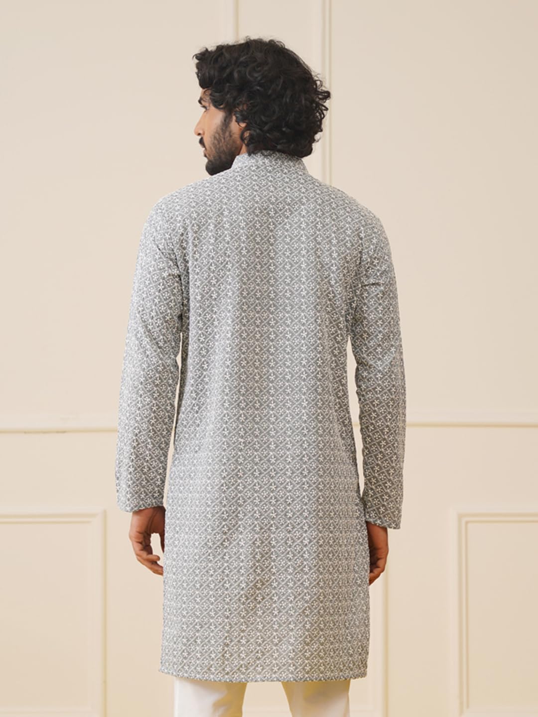 Jompers Men Grey Chikankari Embroidered Kurtas (Grey, S)